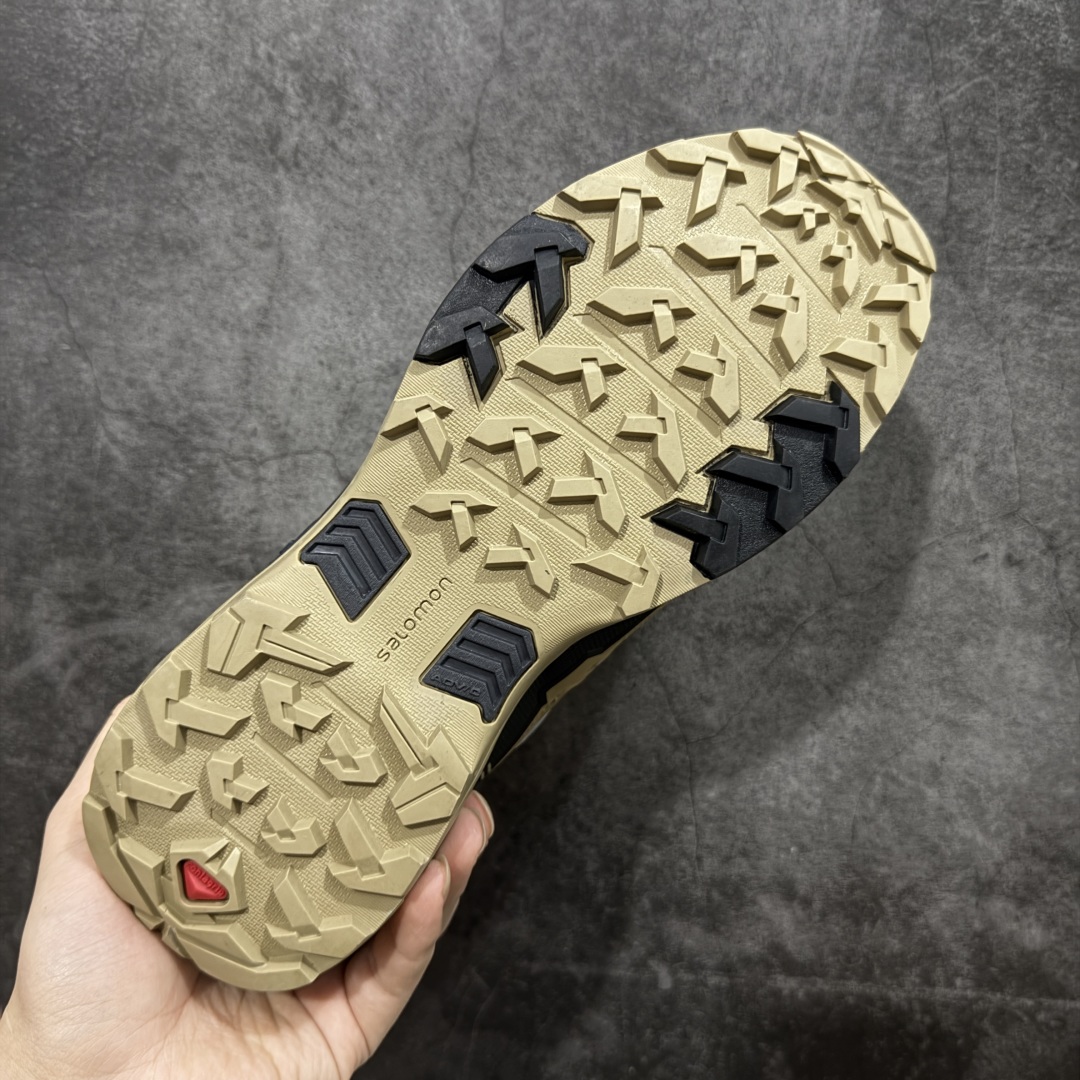 图片[9]-【莞产版本】SALOMON萨洛蒙 X Ultra 4 MID GTX 舒适 耐磨防水包裹性支撑抗冲击 中帮 户外功能鞋 男款 Salomon萨洛蒙 X ULTRA 4 MID GTX 从整体的鞋身设计不难看出从大哥4D的影子，无论是分段的鞋头包裹还是鞋侧的锯尺化设计，都沿袭了这一经典的设计理念。极致的性能与穿着的舒适性这盏天平它找到了绝妙的平衡。Advanced Chassis®这款大底的耐用性和抓地力相当不错，这双鞋上能漫步山野 下能融入城市之间。 尺码：40-46-选品中心