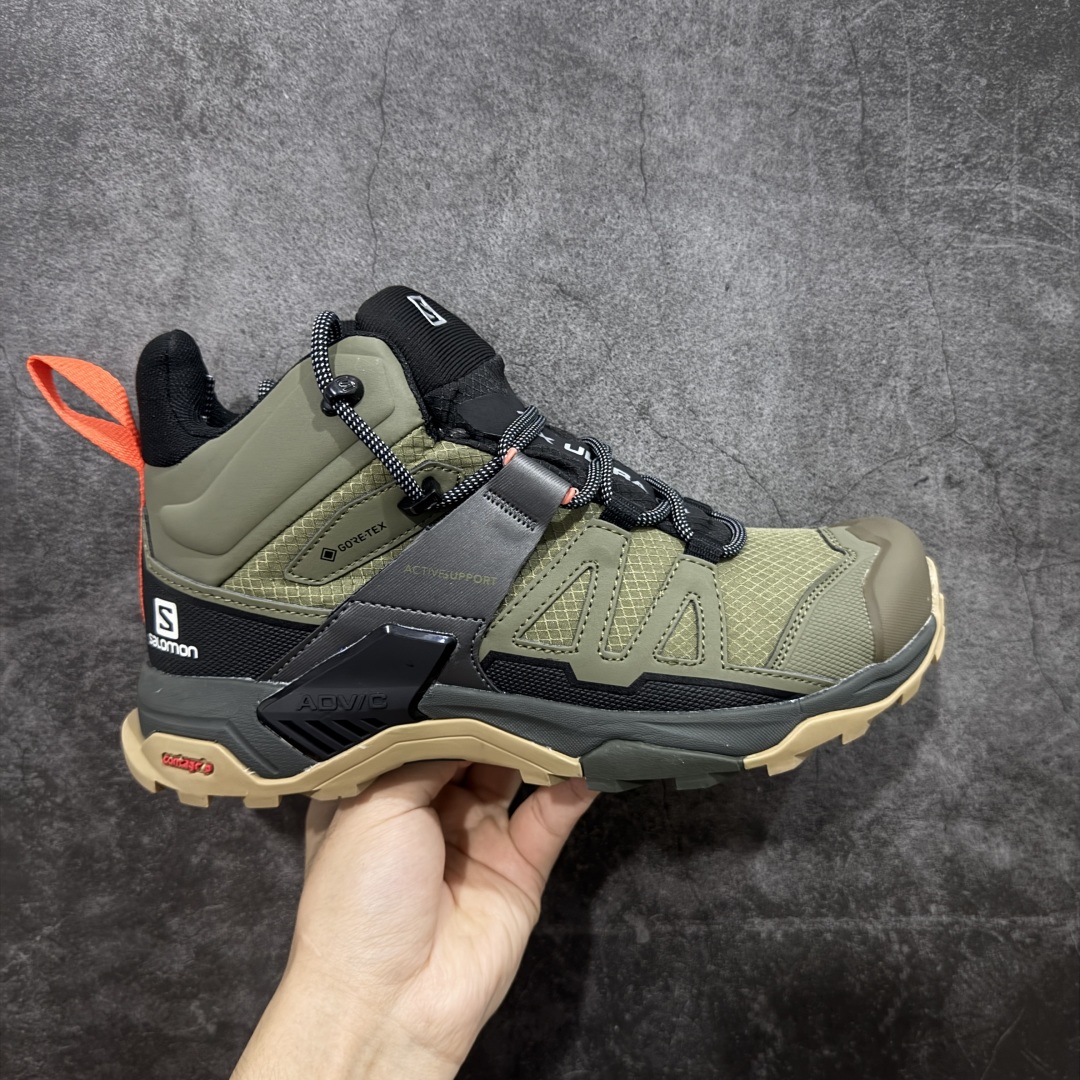 【莞产版本】SALOMON萨洛蒙 X Ultra 4 MID GTX 舒适 耐磨防水包裹性支撑抗冲击 中帮 户外功能鞋 男款 Salomon萨洛蒙 X ULTRA 4 MID GTX 从整体的鞋身设计不难看出从大哥4D的影子，无论是分段的鞋头包裹还是鞋侧的锯尺化设计，都沿袭了这一经典的设计理念。极致的性能与穿着的舒适性这盏天平它找到了绝妙的平衡。Advanced Chassis®这款大底的耐用性和抓地力相当不错，这双鞋上能漫步山野 下能融入城市之间。 尺码：40-46-选品中心