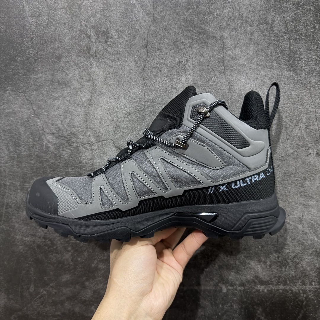 图片[2]-【莞产版本】SALOMON萨洛蒙 X Ultra 4 MID GTX 舒适 耐磨防水包裹性支撑抗冲击 中帮 户外功能鞋 男款 Salomon萨洛蒙 X ULTRA 4 MID GTX 从整体的鞋身设计不难看出从大哥4D的影子，无论是分段的鞋头包裹还是鞋侧的锯尺化设计，都沿袭了这一经典的设计理念。极致的性能与穿着的舒适性这盏天平它找到了绝妙的平衡。Advanced Chassis®这款大底的耐用性和抓地力相当不错，这双鞋上能漫步山野 下能融入城市之间。 尺码：40-46-选品中心