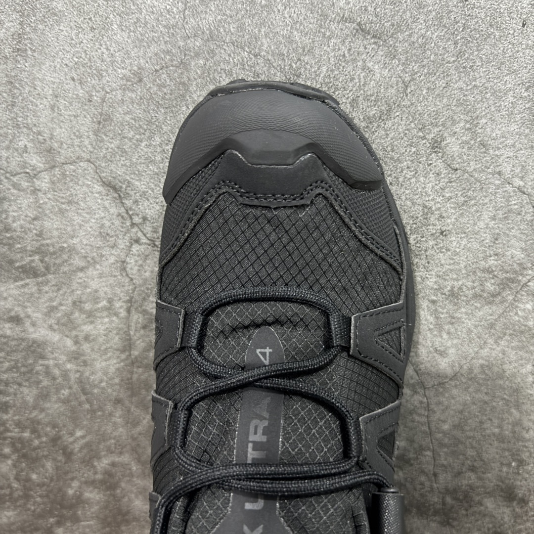 图片[4]-【莞产版本】SALOMON萨洛蒙 X Ultra 4 MID GTX 舒适 耐磨防水包裹性支撑抗冲击 中帮 户外功能鞋 男款 Salomon萨洛蒙 X ULTRA 4 MID GTX 从整体的鞋身设计不难看出从大哥4D的影子，无论是分段的鞋头包裹还是鞋侧的锯尺化设计，都沿袭了这一经典的设计理念。极致的性能与穿着的舒适性这盏天平它找到了绝妙的平衡。Advanced Chassis®这款大底的耐用性和抓地力相当不错，这双鞋上能漫步山野 下能融入城市之间。 尺码：40-46-选品中心
