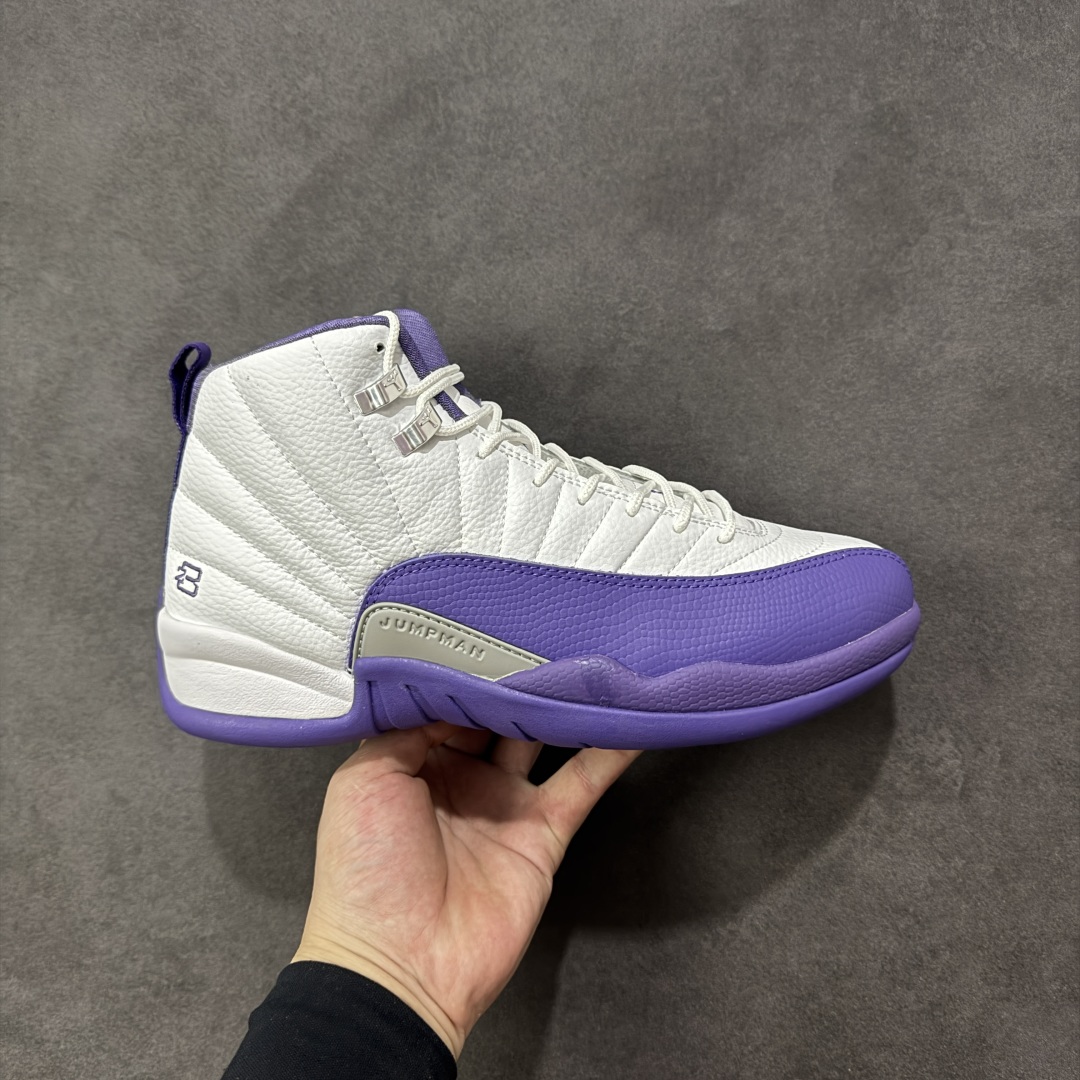 【头层真碳版】Air Jordan AJ12 Retro 篮球鞋 正确版型 头层皮料 真碳板 原厂定制金属扣 原厂电绣 超高性价比 货号：CT8013-150 尺码：40 40.5 41 42 42.5 43 44 44.5 45 45.5 46 47.5 48 编码：GLB320330-选品中心