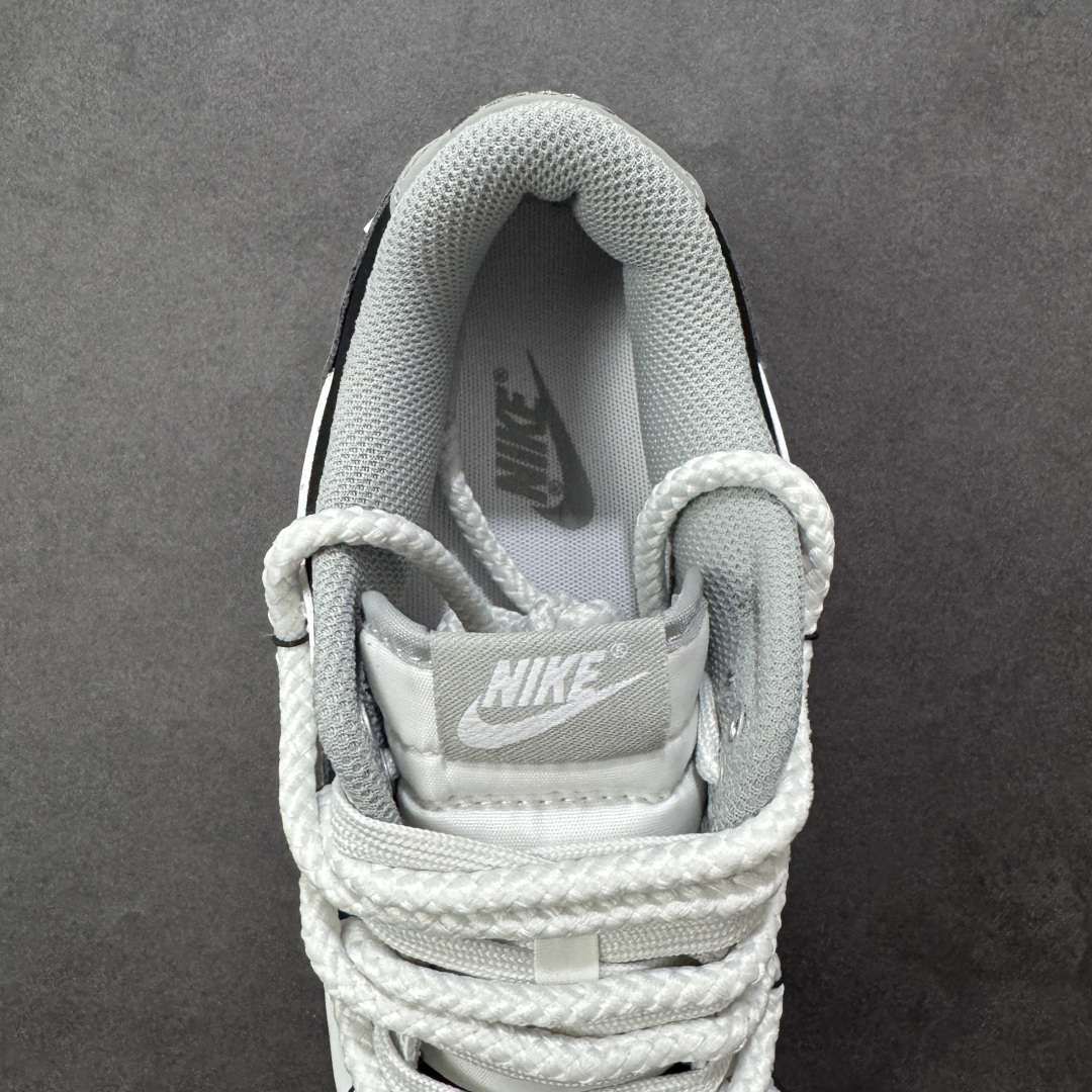图片[7]-【YC版本】Nike Dunk Low 墨之影 高端定制 此款以经典Dunk鞋型为模版，上演一场黑白灰的视觉艺术。白色主调极致清爽，易于搭配，深灰色Swoosh以破墨笔法勾勒出凌厉轨迹。侧翼飞翼Logo如印章压角，后跟「AMPR」代号低调烙印身份。黑白灰的层次随光影流动，高级感已在虚实浓淡间自成格局。 货号： WB0518-091 尺码： 40 40.5 41 42 42.5 43 44 44.5 45 46 编码：HXSB330340-选品中心