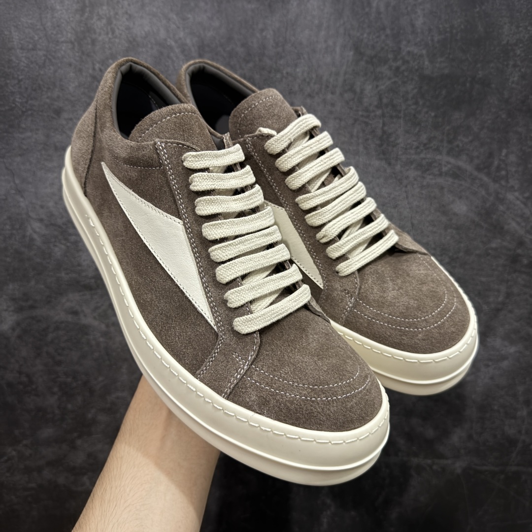 【XC2.0升级版】Rick Owens Vintage Low-Top Sneakers RO低帮系列暗黑高街经典增高休闲运动厚底板鞋 原厂皮批次上线 无需任何文案吹嘘!货硬就是王道! 独家购入2025最新原鞋开发!重新调整最新批次细节! 升级采用原厂粒面小牛皮打造!同步官方配备同规格材料布袋!标配原盒 加固硬盒外套 高标准出货! PS:退换布袋丢失扣20 请知悉! 尺码:38-45-选品中心