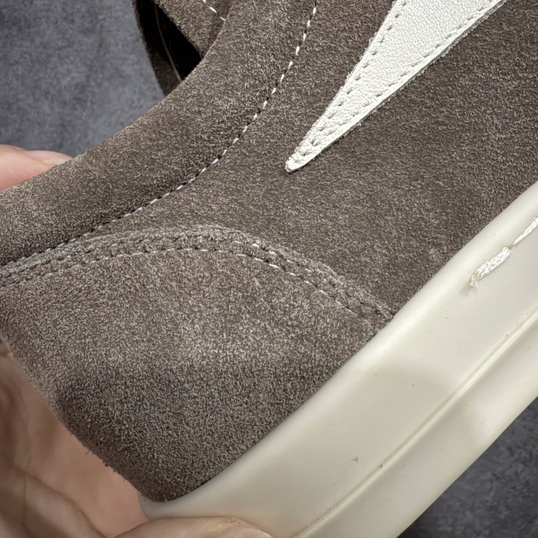图片[3]-【XC2.0升级版】Rick Owens Vintage Low-Top Sneakers RO低帮系列暗黑高街经典增高休闲运动厚底板鞋 原厂皮批次上线 无需任何文案吹嘘！货硬就是王道！ 独家购入2025最新原鞋开发！重新调整最新批次细节！ 升级采用原厂粒面小牛皮打造！同步官方配备同规格材料布袋！标配原盒 加固硬盒外套 高标准出货！ PS：退换布袋丢失扣20 请知悉！ 尺码：38-45-选品中心