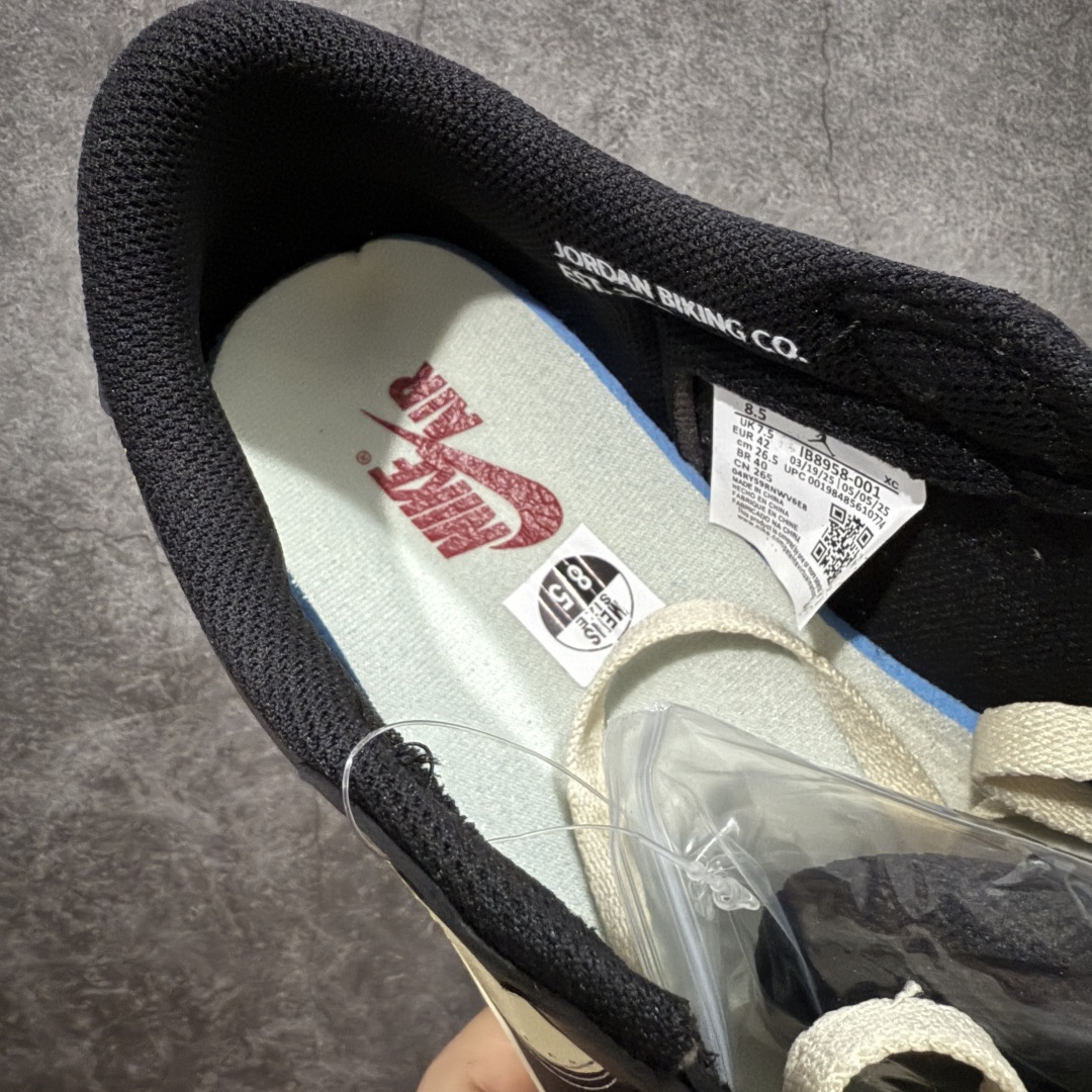 图片[6]-【原厂版】Nigel Sylvester x Air Jordan 1 Low OG Nitro \”Better With Time\” 低帮 黑白红 AJ1低邦 白黑红 尿渍2.0 男女同款 乔丹篮球鞋系列 国内一线头部知名大厂出品 高端外贸零售专供品质 原鞋原楦头纸板开发 原厂防尘纸 极致一眼正品既视感 以\”Better With Time\”（随时间而愈佳）为核心概念，通过刻意做旧工艺模拟BMX 运动自然磨损，黑色粒面皮革搭配人工刮痕、擦色，模仿长期骑行后的斑驳感，最特别的是刻意但不夸张的做旧处理；米白色的Swoosh Logo标志为整体增添了几分复古美感，而鞋垫与鞋舌上的\”Bike Air\”标志以及鞋身内衬的\”JJordan Biking Co. EST. 2017\”字样，则彰显了其联名身份；后跟Wings Logo则以米黄色压印呈现，鞋头外侧添加金属金色Mini Swoosh Logos，兼具辨识度与反光实用性；最后以氧化泛黄中底搭配红色橡胶外底完善整体设计收尾。 货号：IB8958-001 尺码：40-47.5带半码-选品中心