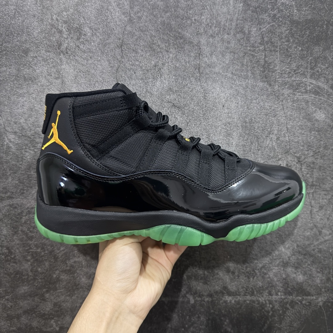 【外贸版】Air Jordan 11 Retro AJ11 乔11黑绿 CT8012-037   原楦原档案数据开模打造 原厂中底拉帮钢印 原厂漆皮 防冻不开裂 头层皮料 原装鞋撑 水晶大底正确色度色泽 原楦原数据刺绣 原厂车缝走线及对位 毫厘不差 飞人logo采用原数据电脑刺绣 原装正品碳纤维真实碳板 增强抗扭 原内标 原盒标 正确官方原盒 原厂防氧化水晶外底 原厂配套厂全掌solo气垫 尺码:40 40.5 41 42 42.5 43 44 44.5 45 46 47.5 48.5-选品中心