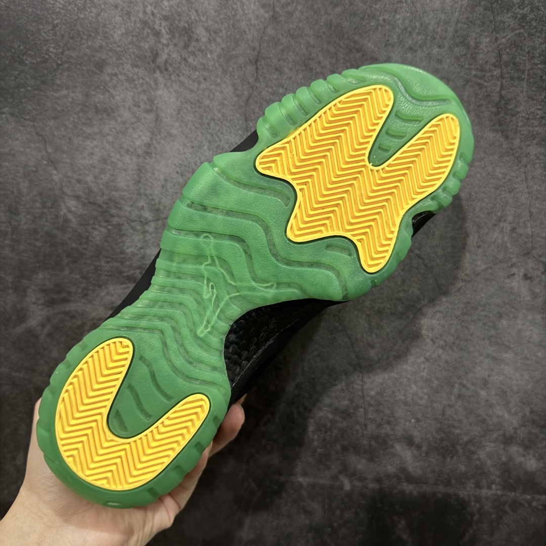图片[9]-【外贸版】Air Jordan 11 Retro AJ11 乔11黑绿 CT8012-037   原楦原档案数据开模打造 原厂中底拉帮钢印 原厂漆皮 防冻不开裂 头层皮料 原装鞋撑 水晶大底正确色度色泽 原楦原数据刺绣 原厂车缝走线及对位 毫厘不差 飞人logo采用原数据电脑刺绣 原装正品碳纤维真实碳板 增强抗扭 原内标 原盒标 正确官方原盒 原厂防氧化水晶外底 原厂配套厂全掌solo气垫 尺码：40 40.5 41 42 42.5 43 44 44.5 45 46 47.5 48.5-选品中心