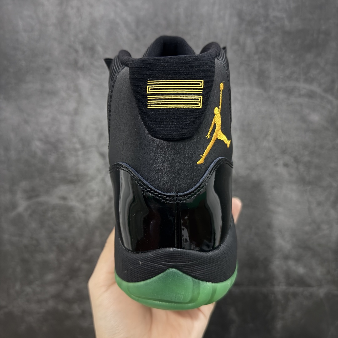 图片[4]-【外贸版】Air Jordan 11 Retro AJ11 乔11黑绿 CT8012-037   原楦原档案数据开模打造 原厂中底拉帮钢印 原厂漆皮 防冻不开裂 头层皮料 原装鞋撑 水晶大底正确色度色泽 原楦原数据刺绣 原厂车缝走线及对位 毫厘不差 飞人logo采用原数据电脑刺绣 原装正品碳纤维真实碳板 增强抗扭 原内标 原盒标 正确官方原盒 原厂防氧化水晶外底 原厂配套厂全掌solo气垫 尺码：40 40.5 41 42 42.5 43 44 44.5 45 46 47.5 48.5-选品中心