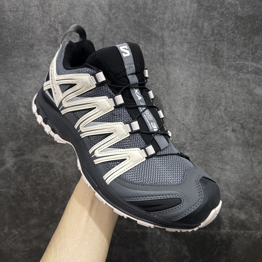 图片[3]-【S版纯原】SALOMON XA Pro 3D ADV 萨洛蒙潮流越野机能户外功能鞋 黑粉 491841 全新版本出货 性价比拉满 品质 细节 材料都是肉眼可以见！ 售前售后也是其它工厂无法匹敌！ 纯原外贸平台特供订单 耗时半年巨作 全套原纸板楦头开发 原厂特供网布配套加持 确保原汁原味 完美呈现版型 原档数据独家私模五层组合大底 男女鞋同步官方 原装Ortholite轻量化鞋垫 中底布带钢印编号 原厂TPU锁扣 进口港宝加持 后跟自然饱满 还原公司包裹性 鞋面采用SENSIFT贴合技术 全方位贴合包裹脚型 鞋跟部鞋底牵引设计 提供强大的抓地性能 更适应野外崎岖不平的道路 其3D ADVANCED CHASSIS底盘 材料轻量大化 钉齿设计更具稳定性 防护性 鞋底易磨损区运用CONTAGRIP高耐磨材料 应对城市硬质路面长距离跑考验 尺码：36 36.5 37.5 38 38.5 39 40 40.5 41 42 42.5 43 44 44.5 45-选品中心