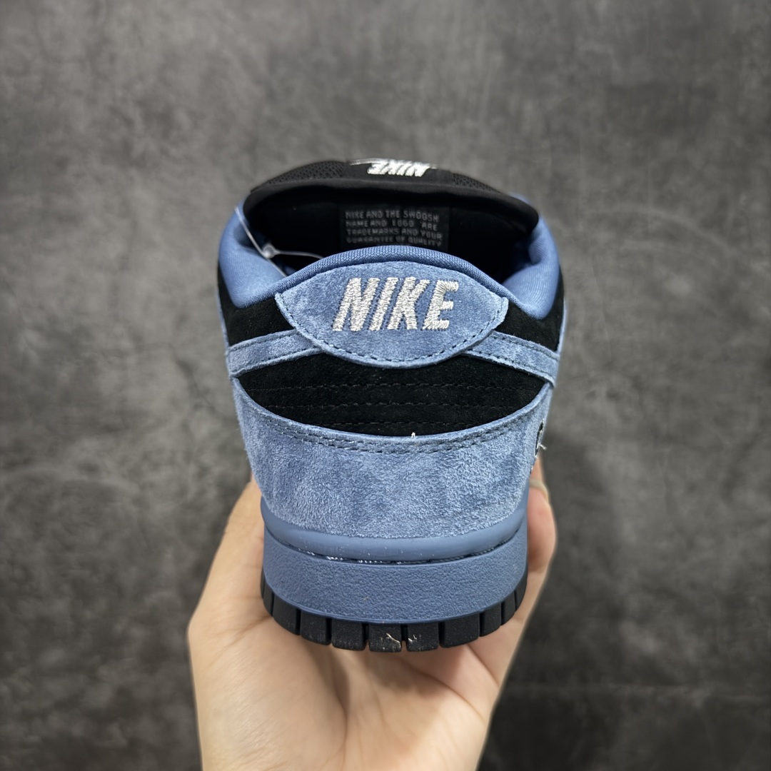 图片[4]-【纯原Z版】Supreme x NK Dunk Low 低帮Sup联名棕黄 货号：HQ8487-400 专业dunk大厂出品 品质第一梯队 原材料麂皮打造 原鞋开发 版型完美 全新 Supreme × Nike SB Dunk Low “94” Pack 终于要了 后跟“94”标注Supreme创立年份，中底联名Logo 情怀系列 尺码：36 36.5 37.5 38 38.5 39 40 40.5 41 42 42.5 43 44 44.5 45 46 46.5 47.5-选品中心