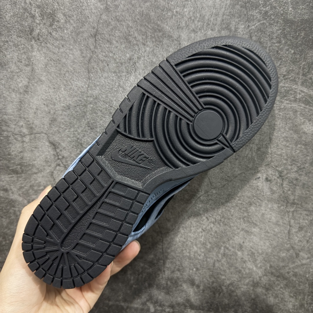 图片[9]-【纯原Z版】Supreme x NK Dunk Low 低帮Sup联名棕黄 货号：HQ8487-400 专业dunk大厂出品 品质第一梯队 原材料麂皮打造 原鞋开发 版型完美 全新 Supreme × Nike SB Dunk Low “94” Pack 终于要了 后跟“94”标注Supreme创立年份，中底联名Logo 情怀系列 尺码：36 36.5 37.5 38 38.5 39 40 40.5 41 42 42.5 43 44 44.5 45 46 46.5 47.5-选品中心