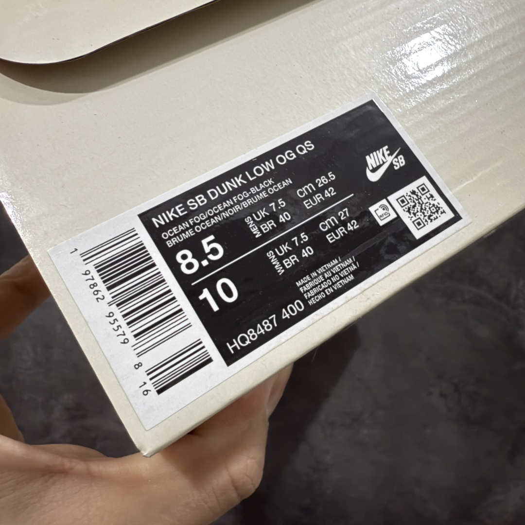 图片[9]-【纯原Z版】Supreme x NK Dunk Low 低帮Sup联名棕黄 货号：HQ8487-400 专业dunk大厂出品 品质第一梯队 原材料麂皮打造 原鞋开发 版型完美 全新 Supreme × Nike SB Dunk Low “94” Pack 终于要了 后跟“94”标注Supreme创立年份，中底联名Logo 情怀系列 尺码：36 36.5 37.5 38 38.5 39 40 40.5 41 42 42.5 43 44 44.5 45 46 46.5 47.5-选品中心