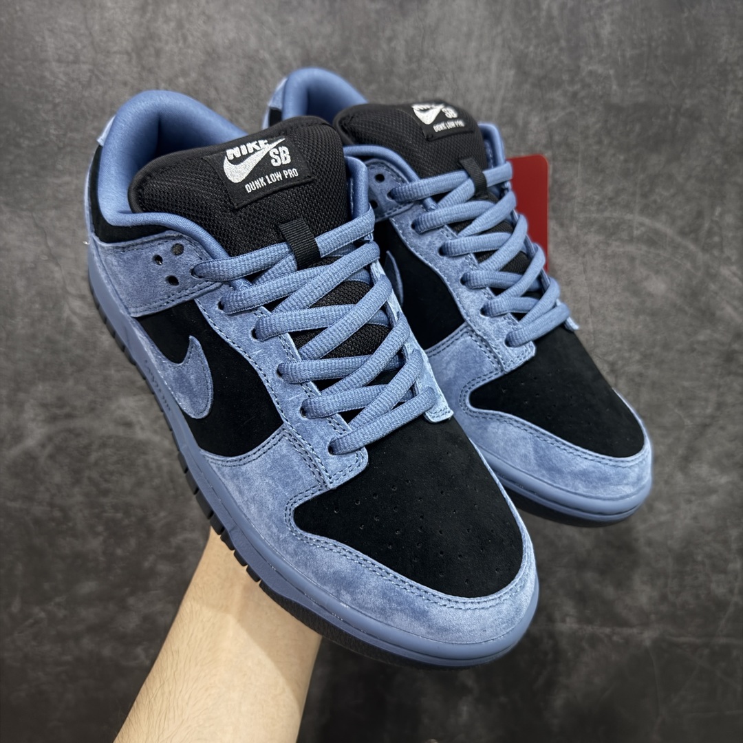 【纯原Z版】Supreme x NK Dunk Low 低帮Sup联名棕黄 货号:HQ8487-400 专业dunk大厂出品 品质第一梯队 原材料麂皮打造 原鞋开发 版型完美 全新 Supreme × Nike SB Dunk Low “94” Pack 终于要了 后跟“94”标注Supreme创立年份,中底联名Logo 情怀系列 尺码:36 36.5 37.5 38 38.5 39 40 40.5 41 42 42.5 43 44 44.5 45 46 46.5 47.5-选品中心