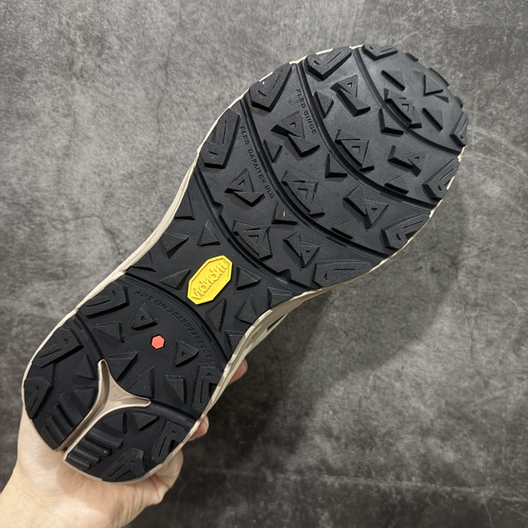 图片[9]-【莞产版本】凯乐石KAILAS 山行-2 GTX 运动户外抓地透气 跑山徒步鞋 凯乐石行云FLT徒步鞋满足了我对春日徒步的全部要求，走了一天都不想脱下来！非常非常的轻，抓地力强还非常防滑，跑跑跳跳都特别轻盈，走了一天也不觉得累。回弹力和支撑力都很好，一直走也没有觉得累。既防水又透气，让双脚保持干爽！ 尺码：39-45 编码： ABC320340-选品中心