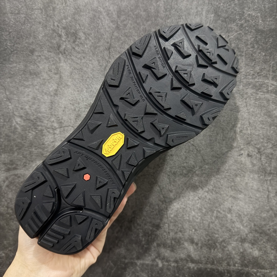 图片[9]-【莞产版本】凯乐石KAILAS 山行-2 GTX 运动户外抓地透气 跑山徒步鞋 凯乐石行云FLT徒步鞋满足了我对春日徒步的全部要求，走了一天都不想脱下来！非常非常的轻，抓地力强还非常防滑，跑跑跳跳都特别轻盈，走了一天也不觉得累。回弹力和支撑力都很好，一直走也没有觉得累。既防水又透气，让双脚保持干爽！ 尺码：39-45 编码： ABC320340-选品中心