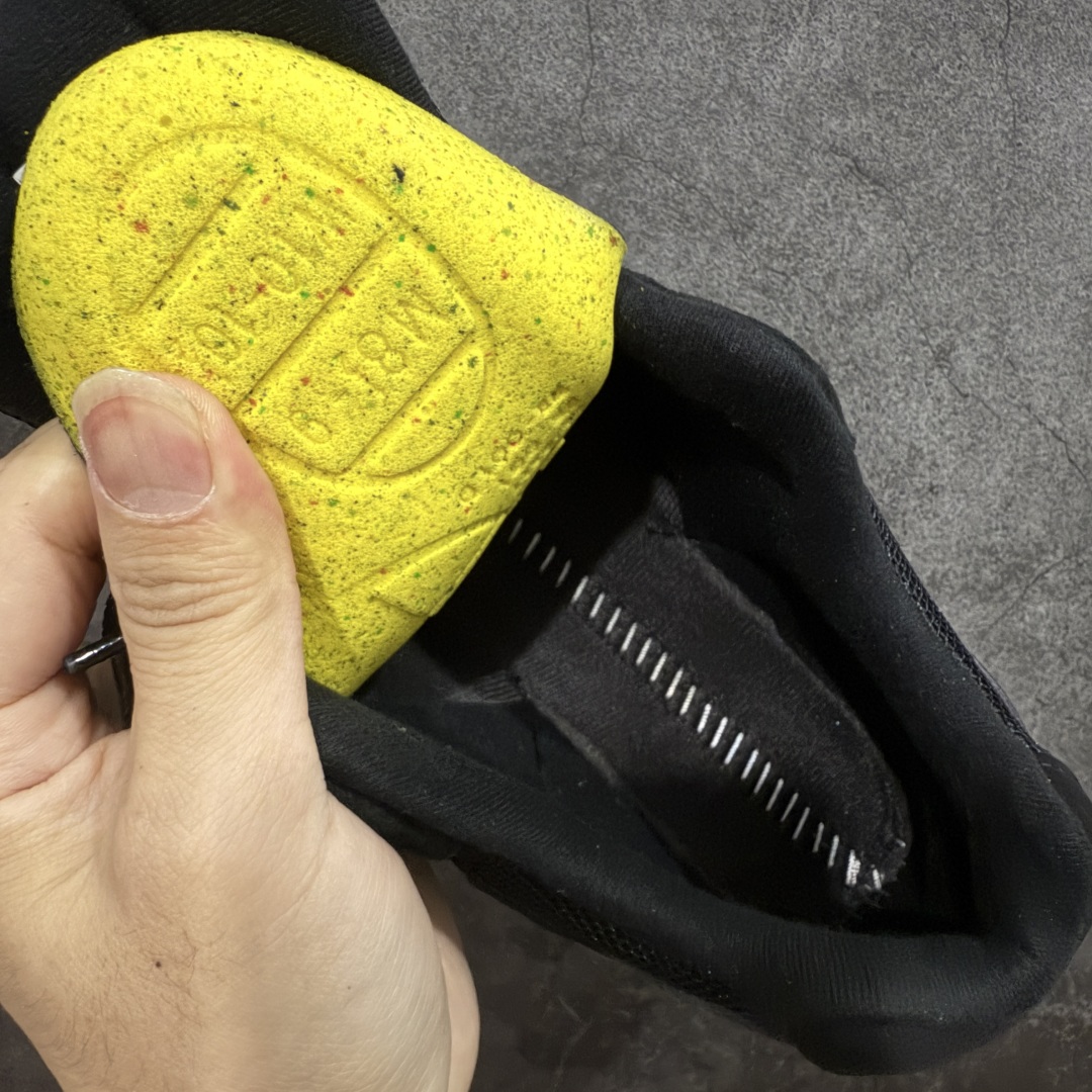 图片[8]-【ZOK/Goat版】New Balance NB992纯黑 M992EA 独家私模 NB天花板 打破市面NB无高端格局 原鞋购入开发 采购原厂皮料 正确3M反光细节 原楦原纸版开发 正确6层组合底模精密开发 后跟透明TPU水晶装饰条稳固 沿用了引以为傲的跑鞋手工技艺 采用猪皮绒面并包裹局部透气网面的鞋身设计 菱网鞋舌上刻有New Balance USA 鞋面依旧身着经典的大热之灰 彰显了其高端的品质身份 尺码：36 37 37.5 38 38.5 39 40 40.5 41.5 42 42.5 43 44 45 46.5-选品中心