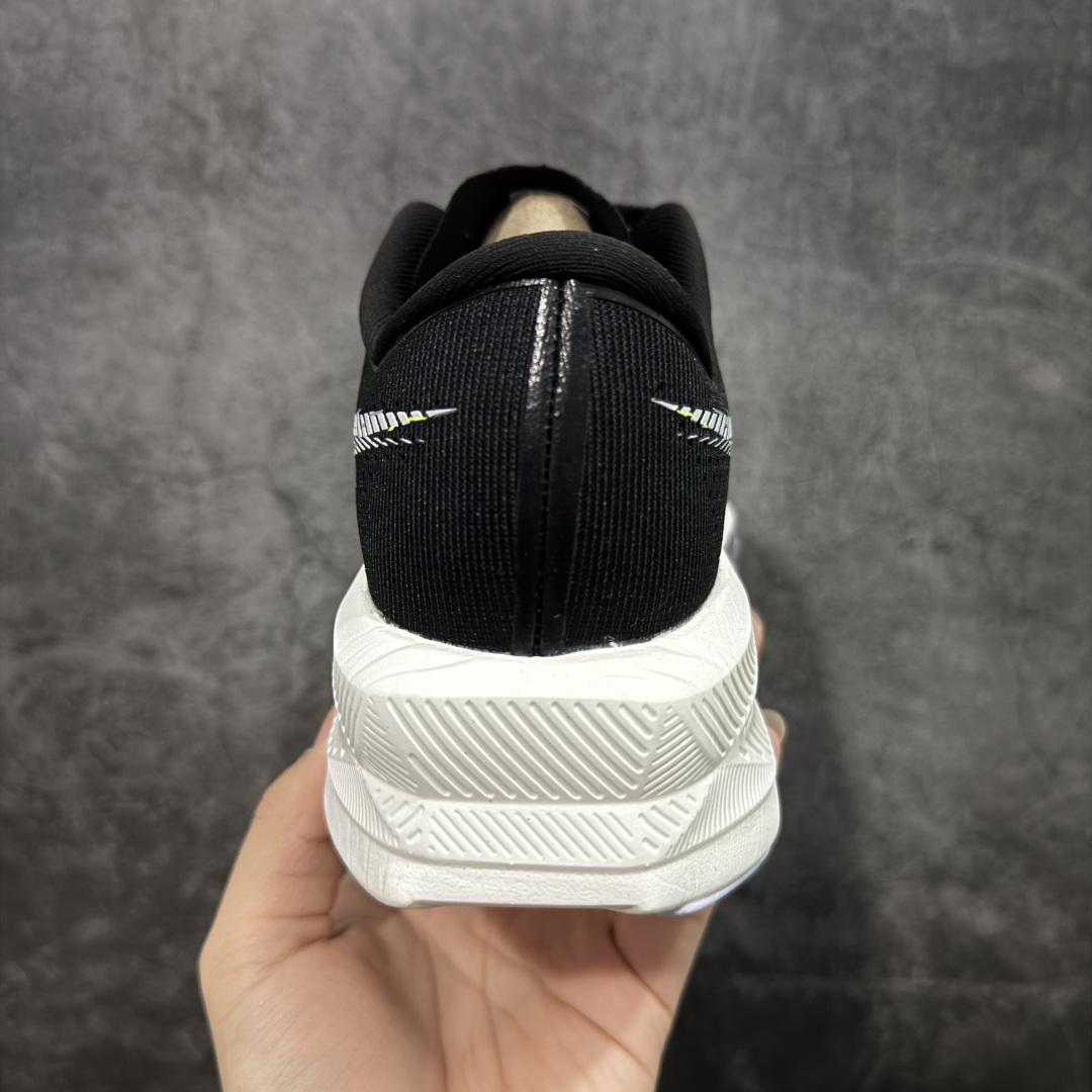 图片[4]-【公司级】Asics SONICBLAST 亚瑟士运动休闲透气专业跑鞋 此种置于中底内部的自适应发泡材料 可在每一次冲击后帮助足弓重新定位 强化迈步时的支撑性中底处的另一项升级为FFBLASTTM PLUSECO缓冲科技 此种材料含有约24%的生物基成分 可在每一步中创造绵柔的触地脚感PureGELM科技位干鞋跟底部 柔软度比标准GELM科技高65% 为长跑训练者带来令人惊奇的运动顺畅感 尺码： 36-45-选品中心