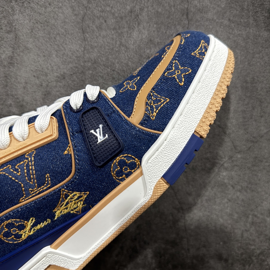 图片[6]-【广东纯原版本】Louis Vuitton Trainer lv时装走秀运动鞋 完美鞋型超高的清洁度 零毛边线头瑕疵 全套原楦原纸版原鞋开模 全网最具灵魂的版型 正确原装黄色鞋盒 正确中底印花 鞋面印花3D高频深度立体 全鞋电脑针车 紧密相连 针距密度一致 环保乳胶注塑鞋垫 厚度脚感还原原版 皮面裁剪部位 统一油边封口工艺 原装橡胶大底含胶量大底组合零偏差 专柜全套包装 防尘袋 说明书 质保卡 男女鞋 尺码：38 39 40 41 42 43 44 45-选品中心