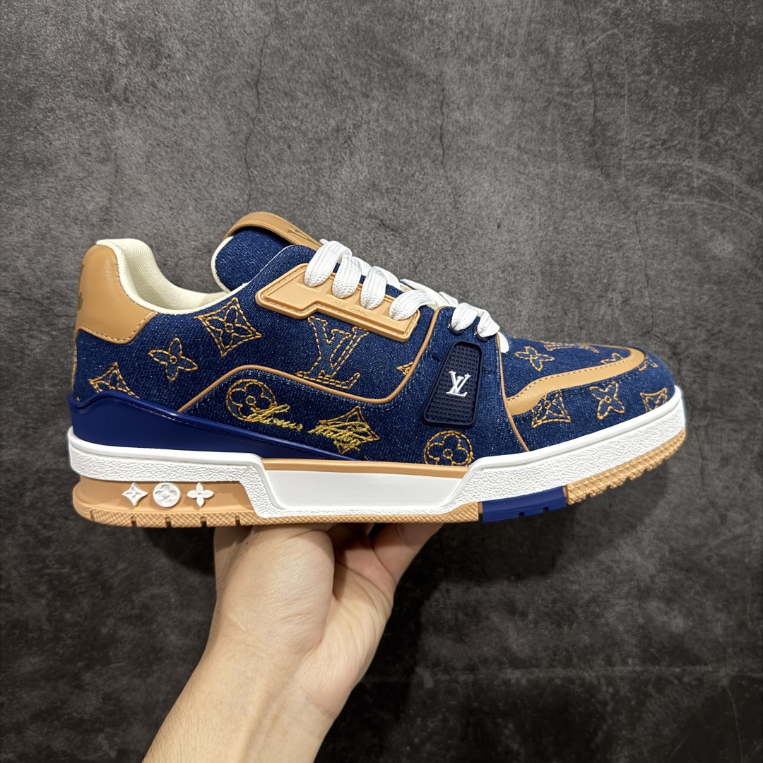 【广东纯原版本】Louis Vuitton Trainer lv时装走秀运动鞋 完美鞋型超高的清洁度 零毛边线头瑕疵 全套原楦原纸版原鞋开模 全网最具灵魂的版型 正确原装黄色鞋盒 正确中底印花 鞋面印花3D高频深度立体 全鞋电脑针车 紧密相连 针距密度一致 环保乳胶注塑鞋垫 厚度脚感还原原版 皮面裁剪部位 统一油边封口工艺 原装橡胶大底含胶量大底组合零偏差 专柜全套包装 防尘袋 说明书 质保卡 男女鞋 尺码:38 39 40 41 42 43 44 45-选品中心