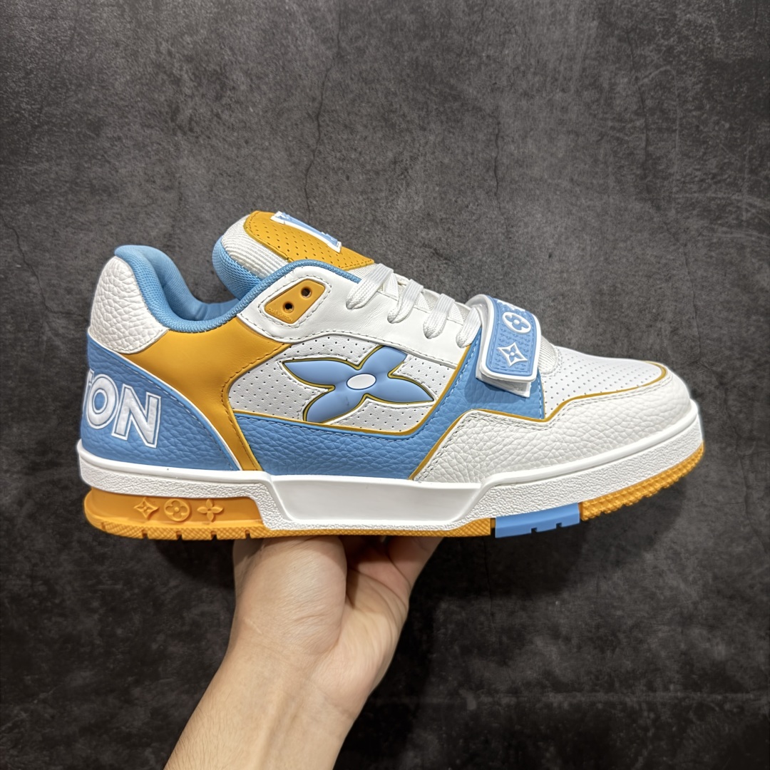 【广东纯原版本】Louis Vuitton Trainer lv时装走秀运动鞋 完美鞋型超高的清洁度 零毛边线头瑕疵 全套原楦原纸版原鞋开模 全网最具灵魂的版型 正确原装黄色鞋盒 正确中底印花 鞋面印花3D高频深度立体 全鞋电脑针车 紧密相连 针距密度一致 环保乳胶注塑鞋垫 厚度脚感还原原版 皮面裁剪部位 统一油边封口工艺 原装橡胶大底含胶量大底组合零偏差 专柜全套包装 防尘袋 说明书 质保卡 男女鞋 尺码:38 39 40 41 42 43 44 45-选品中心