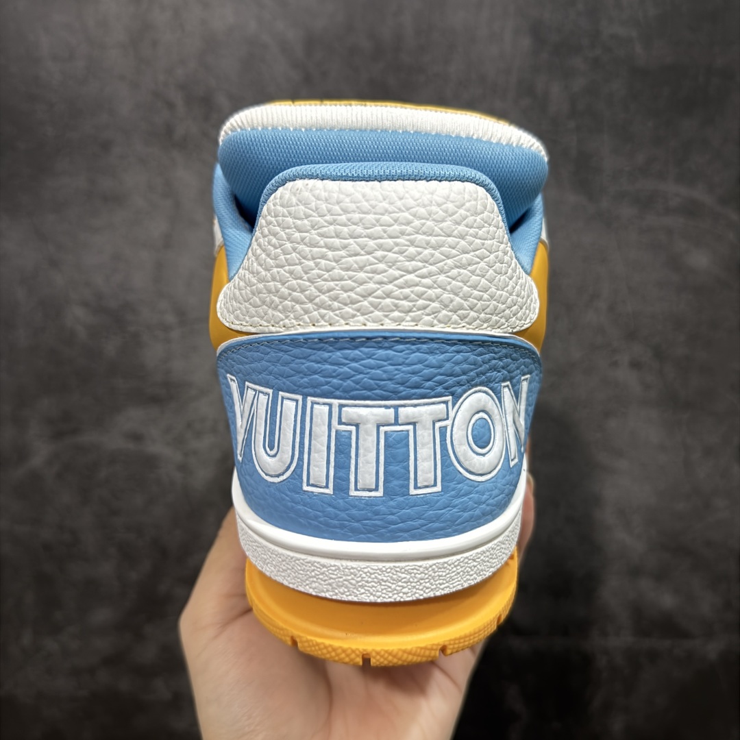 图片[4]-【广东纯原版本】Louis Vuitton Trainer lv时装走秀运动鞋 完美鞋型超高的清洁度 零毛边线头瑕疵 全套原楦原纸版原鞋开模 全网最具灵魂的版型 正确原装黄色鞋盒 正确中底印花 鞋面印花3D高频深度立体 全鞋电脑针车 紧密相连 针距密度一致 环保乳胶注塑鞋垫 厚度脚感还原原版 皮面裁剪部位 统一油边封口工艺 原装橡胶大底含胶量大底组合零偏差 专柜全套包装 防尘袋 说明书 质保卡 男女鞋 尺码：38 39 40 41 42 43 44 45-选品中心