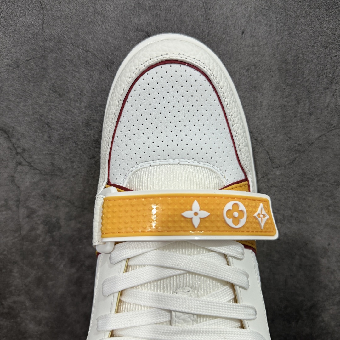 图片[5]-【广东纯原版本】Louis Vuitton Trainer lv时装走秀运动鞋 完美鞋型超高的清洁度 零毛边线头瑕疵 全套原楦原纸版原鞋开模 全网最具灵魂的版型 正确原装黄色鞋盒 正确中底印花 鞋面印花3D高频深度立体 全鞋电脑针车 紧密相连 针距密度一致 环保乳胶注塑鞋垫 厚度脚感还原原版 皮面裁剪部位 统一油边封口工艺 原装橡胶大底含胶量大底组合零偏差 专柜全套包装 防尘袋 说明书 质保卡 男女鞋 尺码：38 39 40 41 42 43 44 45-选品中心