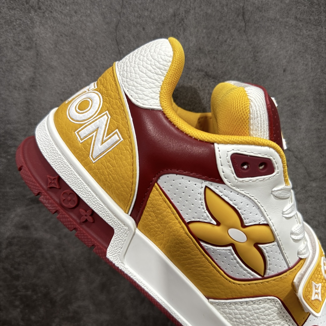 图片[7]-【广东纯原版本】Louis Vuitton Trainer lv时装走秀运动鞋 完美鞋型超高的清洁度 零毛边线头瑕疵 全套原楦原纸版原鞋开模 全网最具灵魂的版型 正确原装黄色鞋盒 正确中底印花 鞋面印花3D高频深度立体 全鞋电脑针车 紧密相连 针距密度一致 环保乳胶注塑鞋垫 厚度脚感还原原版 皮面裁剪部位 统一油边封口工艺 原装橡胶大底含胶量大底组合零偏差 专柜全套包装 防尘袋 说明书 质保卡 男女鞋 尺码：38 39 40 41 42 43 44 45-选品中心