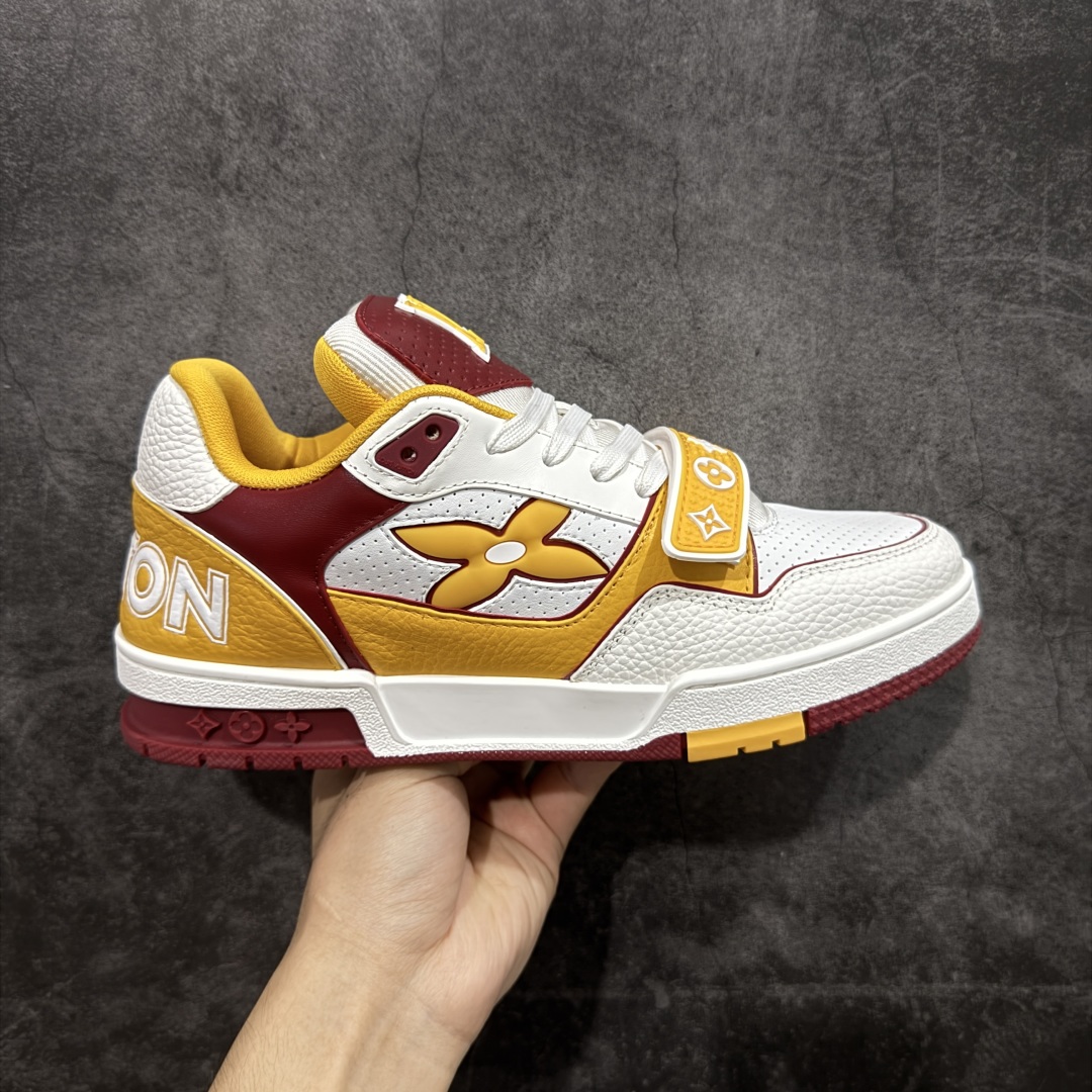 【广东纯原版本】Louis Vuitton Trainer lv时装走秀运动鞋 完美鞋型超高的清洁度 零毛边线头瑕疵 全套原楦原纸版原鞋开模 全网最具灵魂的版型 正确原装黄色鞋盒 正确中底印花 鞋面印花3D高频深度立体 全鞋电脑针车 紧密相连 针距密度一致 环保乳胶注塑鞋垫 厚度脚感还原原版 皮面裁剪部位 统一油边封口工艺 原装橡胶大底含胶量大底组合零偏差 专柜全套包装 防尘袋 说明书 质保卡 男女鞋 尺码:38 39 40 41 42 43 44 45-选品中心