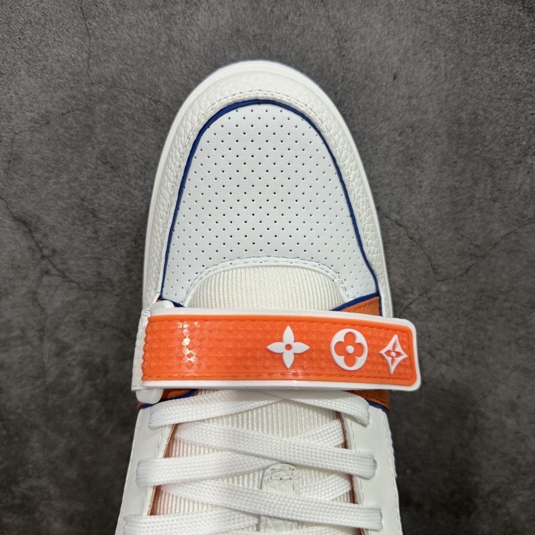 图片[5]-【广东纯原版本】Louis Vuitton Trainer lv时装走秀运动鞋 完美鞋型超高的清洁度 零毛边线头瑕疵 全套原楦原纸版原鞋开模 全网最具灵魂的版型 正确原装黄色鞋盒 正确中底印花 鞋面印花3D高频深度立体 全鞋电脑针车 紧密相连 针距密度一致 环保乳胶注塑鞋垫 厚度脚感还原原版 皮面裁剪部位 统一油边封口工艺 原装橡胶大底含胶量大底组合零偏差 专柜全套包装 防尘袋 说明书 质保卡 男女鞋 尺码：38 39 40 41 42 43 44 45-选品中心