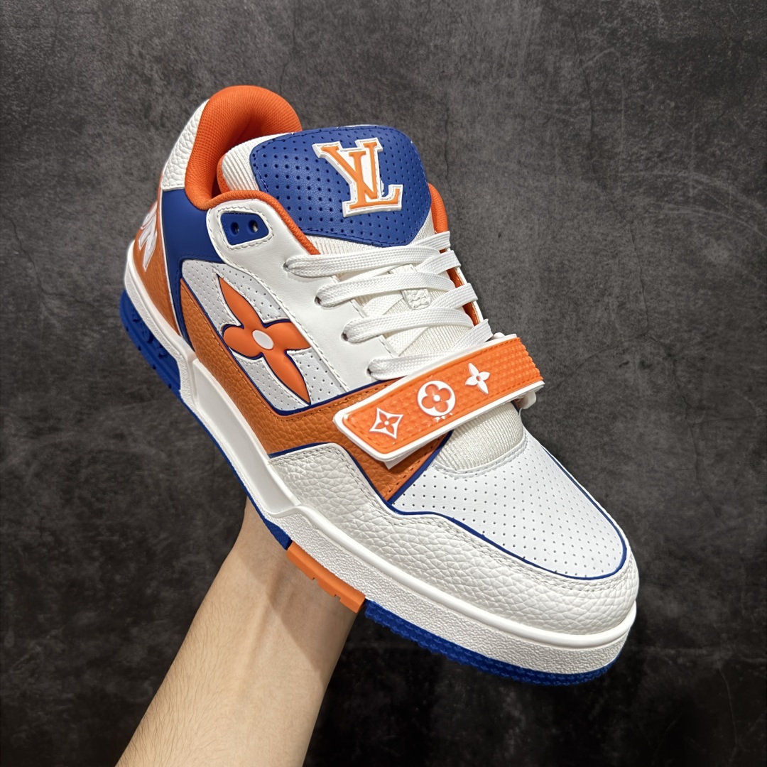 图片[3]-【广东纯原版本】Louis Vuitton Trainer lv时装走秀运动鞋 完美鞋型超高的清洁度 零毛边线头瑕疵 全套原楦原纸版原鞋开模 全网最具灵魂的版型 正确原装黄色鞋盒 正确中底印花 鞋面印花3D高频深度立体 全鞋电脑针车 紧密相连 针距密度一致 环保乳胶注塑鞋垫 厚度脚感还原原版 皮面裁剪部位 统一油边封口工艺 原装橡胶大底含胶量大底组合零偏差 专柜全套包装 防尘袋 说明书 质保卡 男女鞋 尺码：38 39 40 41 42 43 44 45-选品中心