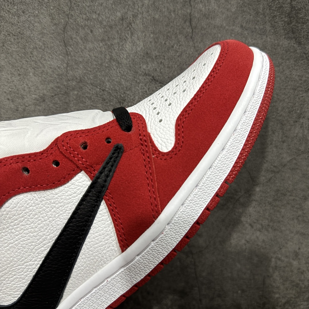 图片[6]-【Ljr特供】Travis Scott x Air Jordan AJ1 High OG SP TS联名红白倒钩高帮 DH3277-601 全新改良批次 圈内最强倒钩系列 高端零售裸鞋圈特供批次 SZ原厂全套原楦原纸板冲刀磨具开发 原厂皮料加持 原厂港宝加持定型后跟R度完美 同源原厂电绣 飞翼针数密度立体效果一致 百分百一致原鞋 原厂拉帮工艺 针距密度一致 后跟弧度收口自然不对折 极致一眼正品既视感 进口玻璃冲刀皮料裁剪零毛边 全鞋电脑针车工艺 品控清洁度最高QC检验标准 免检产品 原厂订购鞋盒、鞋标、防尘纸、鞋撑、鞋带 追求极致的原厂味道 尺码：40.5 41 42 42.5 43 44 44.5 45 46 47.5 48.5-选品中心