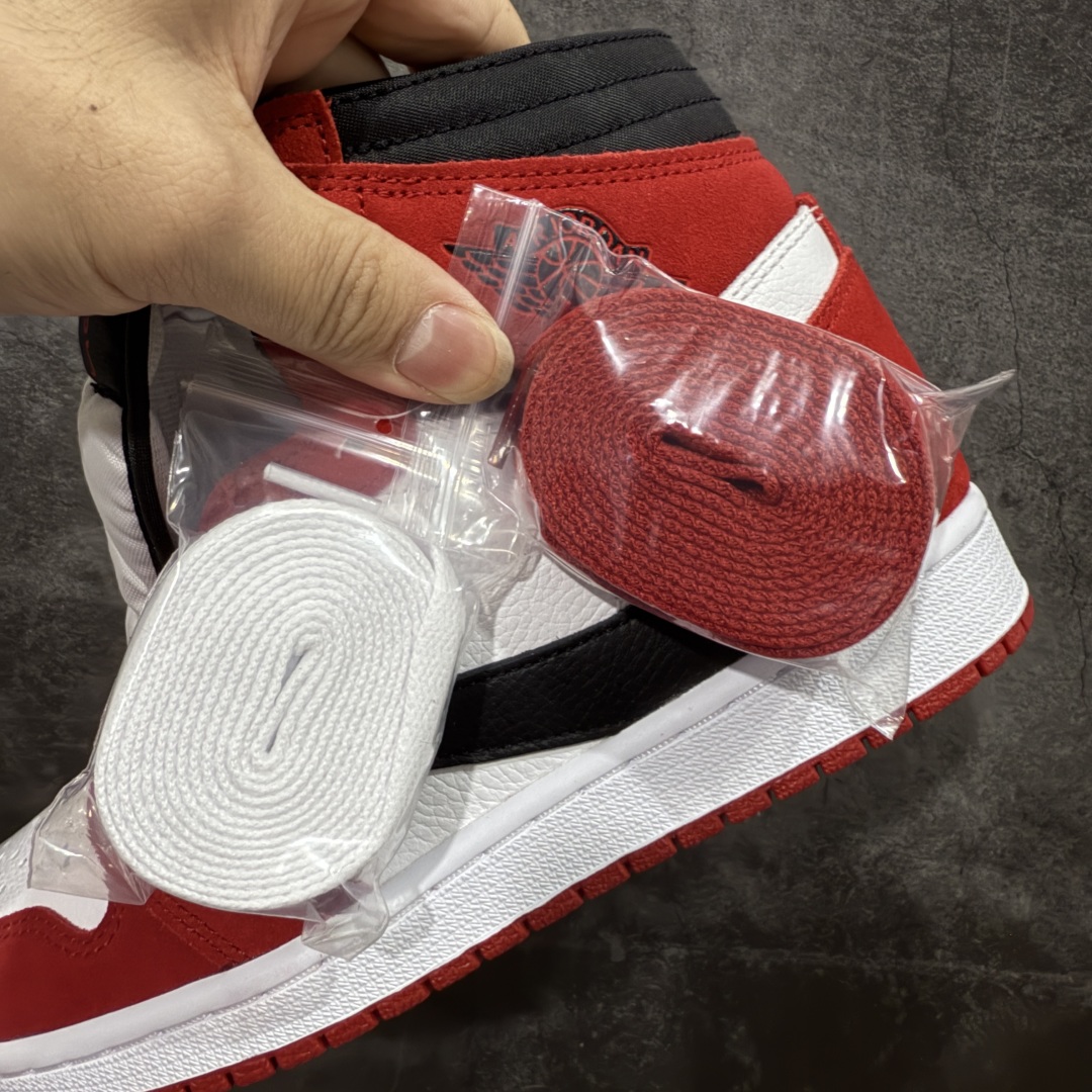 图片[10]-【Ljr特供】Travis Scott x Air Jordan AJ1 High OG SP TS联名红白倒钩高帮 DH3277-601 全新改良批次 圈内最强倒钩系列 高端零售裸鞋圈特供批次 SZ原厂全套原楦原纸板冲刀磨具开发 原厂皮料加持 原厂港宝加持定型后跟R度完美 同源原厂电绣 飞翼针数密度立体效果一致 百分百一致原鞋 原厂拉帮工艺 针距密度一致 后跟弧度收口自然不对折 极致一眼正品既视感 进口玻璃冲刀皮料裁剪零毛边 全鞋电脑针车工艺 品控清洁度最高QC检验标准 免检产品 原厂订购鞋盒、鞋标、防尘纸、鞋撑、鞋带 追求极致的原厂味道 尺码：40.5 41 42 42.5 43 44 44.5 45 46 47.5 48.5-选品中心