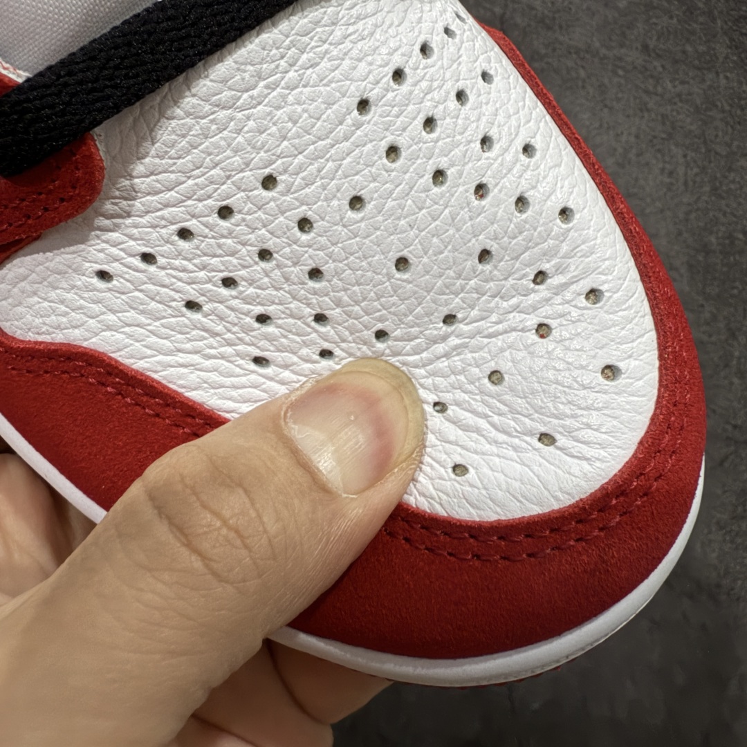 图片[5]-【Ljr特供】Travis Scott x Air Jordan AJ1 High OG SP TS联名红白倒钩高帮 DH3277-601 全新改良批次 圈内最强倒钩系列 高端零售裸鞋圈特供批次 SZ原厂全套原楦原纸板冲刀磨具开发 原厂皮料加持 原厂港宝加持定型后跟R度完美 同源原厂电绣 飞翼针数密度立体效果一致 百分百一致原鞋 原厂拉帮工艺 针距密度一致 后跟弧度收口自然不对折 极致一眼正品既视感 进口玻璃冲刀皮料裁剪零毛边 全鞋电脑针车工艺 品控清洁度最高QC检验标准 免检产品 原厂订购鞋盒、鞋标、防尘纸、鞋撑、鞋带 追求极致的原厂味道 尺码：40.5 41 42 42.5 43 44 44.5 45 46 47.5 48.5-选品中心