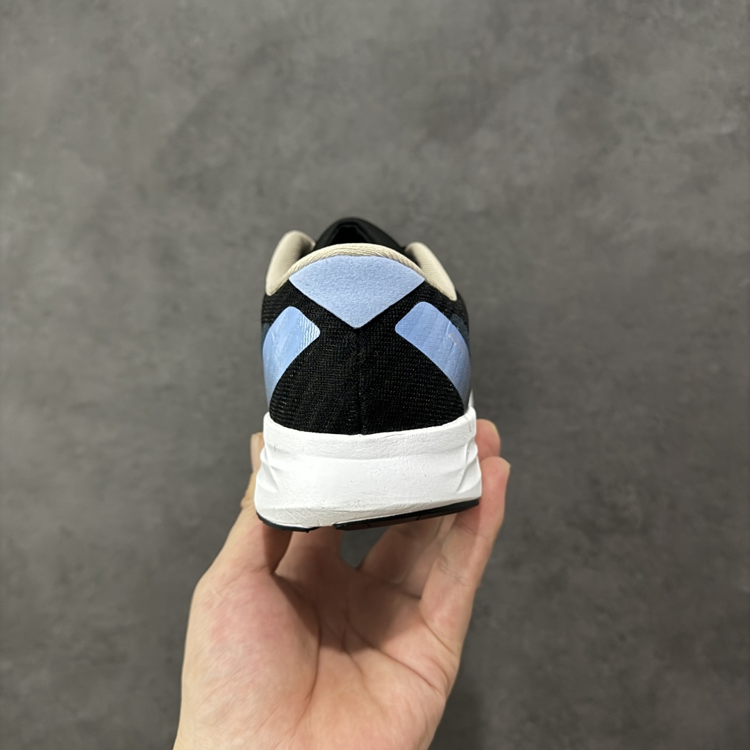 图片[4]-【公司级】Adidas Adizero Rc 5 减震透气休闲训练跑步鞋 沿袭 ADIZERO 系列传统 专为训练备赛设计的专业跑鞋 TORSION SYSTEM 技术 支撑快跑带来的落地冲击力 网材鞋面透气 透湿 排汗 橡胶外底 防滑耐磨 货号： HQ3677 尺码： 36 36.5 37.5 38 38.5 39 40 40.5 41 42 42.5 43 44 45-选品中心