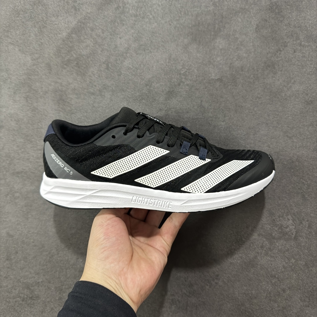 【公司级】Adidas Adizero Rc 5 减震透气休闲训练跑步鞋 沿袭 ADIZERO 系列传统 专为训练备赛设计的专业跑鞋 TORSION SYSTEM 技术 支撑快跑带来的落地冲击力 网材鞋面透气 透湿 排汗 橡胶外底 防滑耐磨 货号： HQ3680 尺码： 36 36.5 37.5 38 38.5 39 40 40.5 41 42 42.5 43 44 45-选品中心