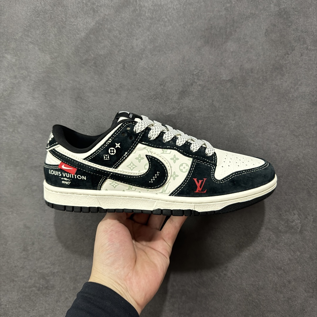 【定制版】Nike SB Dunk Low“LV联名——双勾信花” 周年高端定制 低帮休闲板鞋 定制鞋盒 大厂纯原品质出货 超高清洁度 皮料切割干净无任何毛边 细节完美 货号:CX5050-Y22 尺码: 36 36.5 37.5 38 38.5 39 40 40.5 41 42 42.5 43 44 44.5 45-选品中心