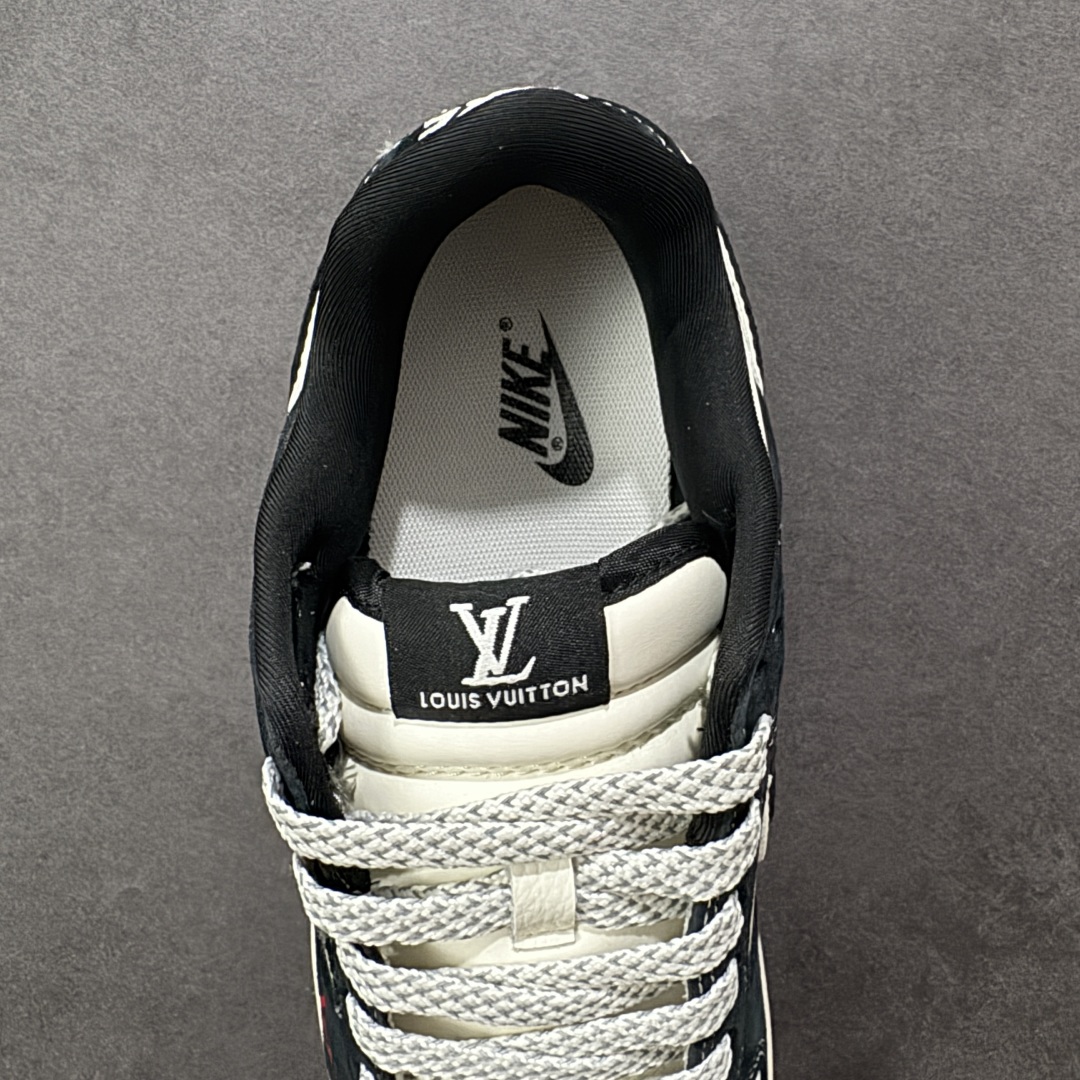 图片[7]-【定制版】Nike SB Dunk Low“LV联名——双勾信花” 周年高端定制 低帮休闲板鞋 定制鞋盒 大厂纯原品质出货 超高清洁度 皮料切割干净无任何毛边 细节完美 货号：CX5050-Y22 尺码： 36 36.5 37.5 38 38.5 39 40 40.5 41 42 42.5 43 44 44.5 45-选品中心