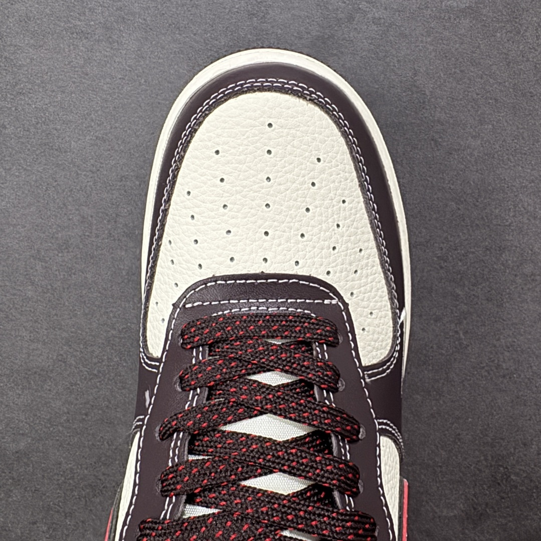图片[8]-【定制版】Supreme x Nike Air Force 1 Low Sup x 耐克 空军一号 低帮 棕白红 鞋身整体以米白色皮革打造搭配棕色框架覆盖层，设计独特且充满时尚感；鞋身两侧Swoosh Logo采用红色点缀，后跟装饰片使用棕色制作，鞋头处迷你Swoosh Logo白色刺绣妆点，鞋舌以Nike Swoosh Logo呈现，后跟Nike Swoosh Logo及Air辅以白色刺绣妆点，后跟侧方印有Supreme字样，彰显联名身份；最后以米白色中底搭配棕色橡胶外底完善整体设计收尾。 货号：KJ1688-019 尺码：36 36.5 37.5 38 38.5 39 40 40.5 41 42 42.5 43 44 44.5 45 编码：HXSB310320-选品中心