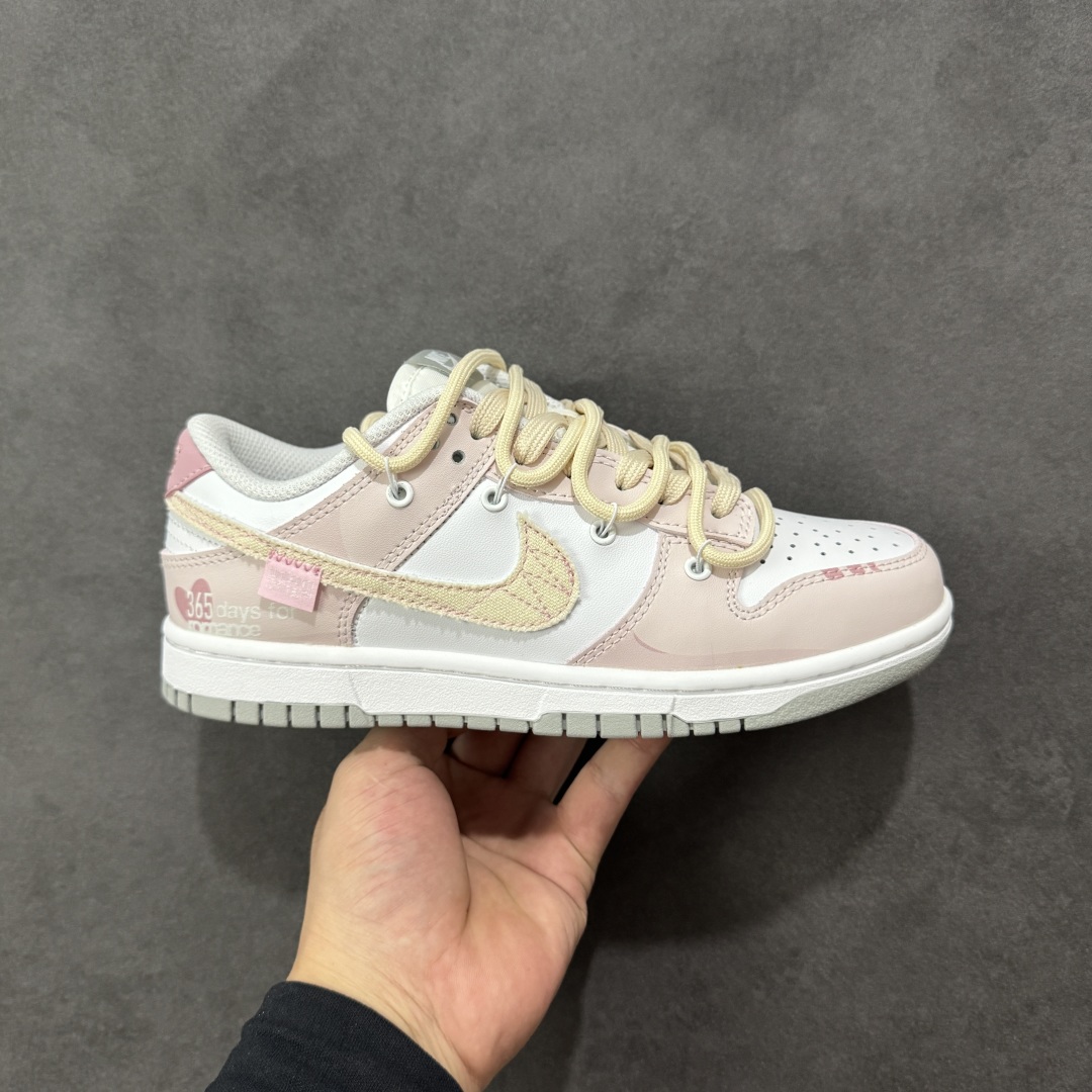 【定制版】Nike Dunk 甜心狙击 粉色 定制鞋盒 超高清洁度 皮料切割干净无任何毛边 细节完美 货号:DD1391-103(Team1225-甜心狙击) 尺码:36 36.5 37.5 38 38.5 39 40-选品中心