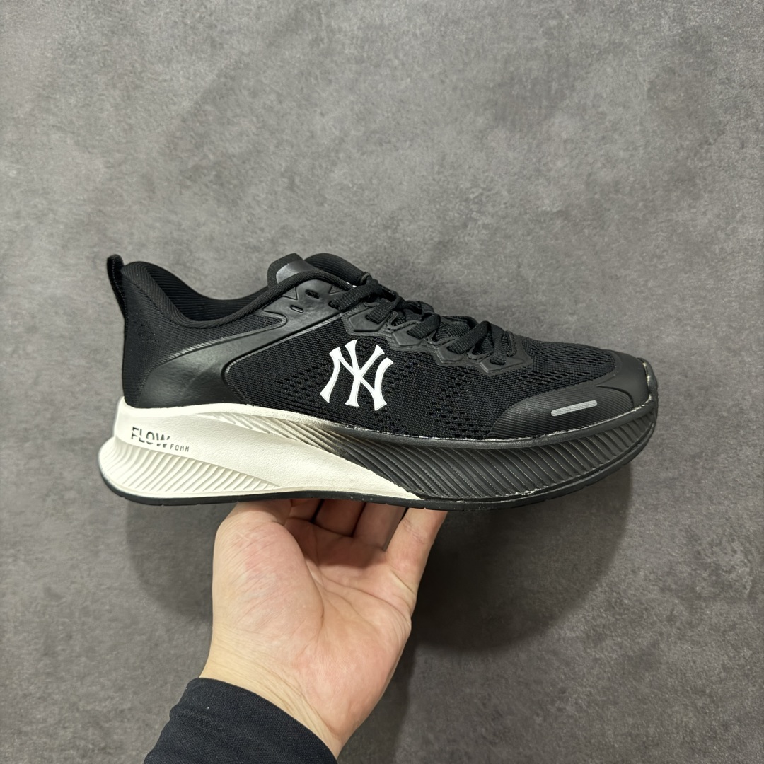 福利特价【纯原特价】MLB ATHFLOW 透气网面系列 2025春季新款 时尚轻便透气运动鞋 安全防撞包裹鞋头 符合人体结构 精心设计 行走柔软触感 后跟加厚 呵护脚后跟 轻松穿脱不磨脚 柔软减震 减少足部负担 大底纹路有效提升防滑性能 货号: 3ASHATF3N 尺码:35-45-选品中心