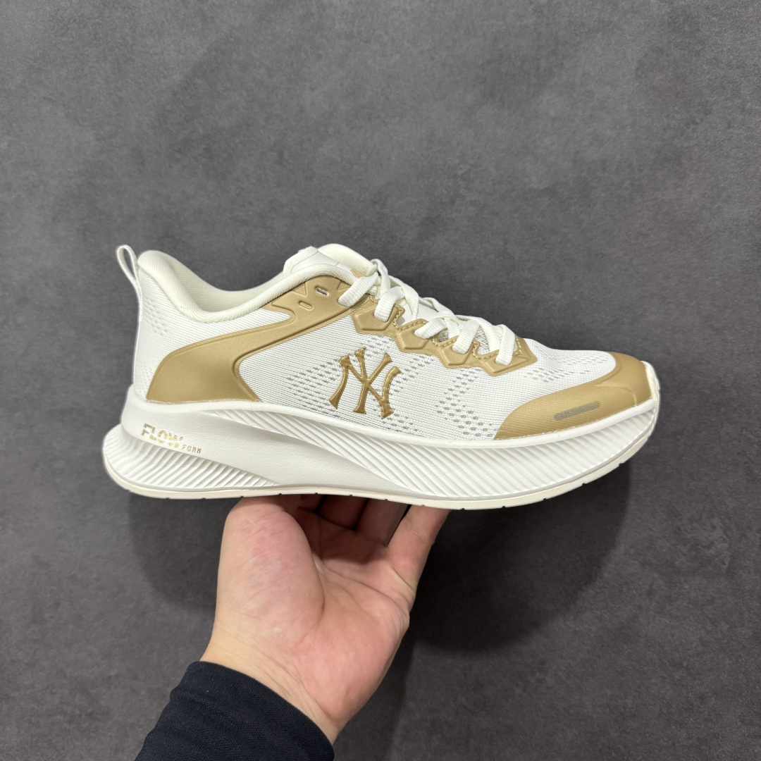 福利特价【纯原特价】MLB ATHFLOW 透气网面系列 2025春季新款 时尚轻便透气运动鞋 安全防撞包裹鞋头 符合人体结构 精心设计 行走柔软触感 后跟加厚 呵护脚后跟 轻松穿脱不磨脚 柔软减震 减少足部负担 大底纹路有效提升防滑性能 货号: 3ASHATF3N 尺码:35-45-选品中心