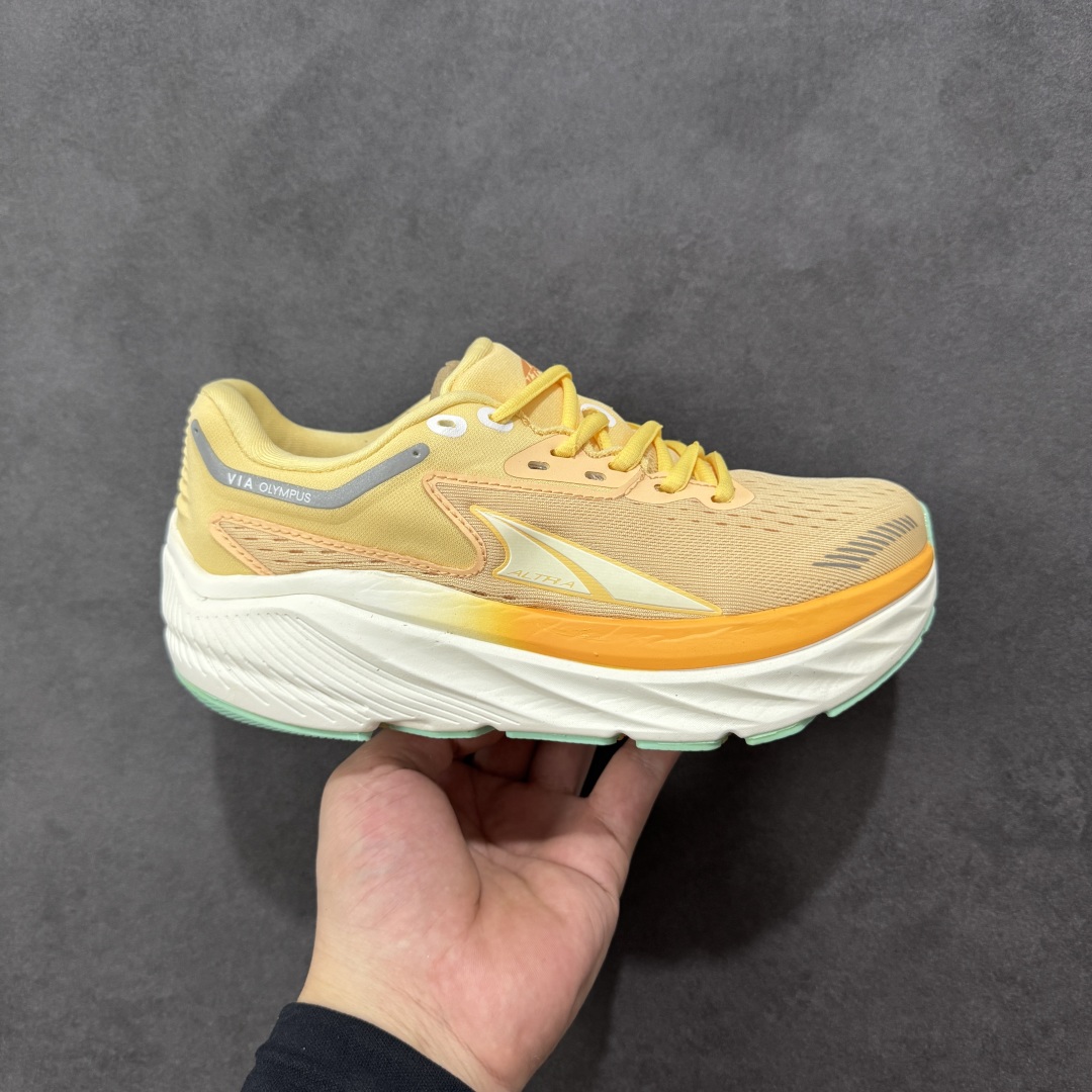 【公司级】Altra奥创 WVIA OLYMPUS缓震回弹轻量跑鞋男女减震透气跑鞋 Altra是来自美国的世界十大跑鞋品牌之一,宽鞋楦,零落差的设计,太适合亚洲人的脚型了,太舒服了!最新款轻量缓冲全能跑鞋,高级缓震,适用于跑步训练、马拉松、健身、日常。 尺码:36 36.5 37.5 38 38.5 39 40 40.5 41 42 42.5 43 44 45 46 47 编码:LNHB240250-选品中心