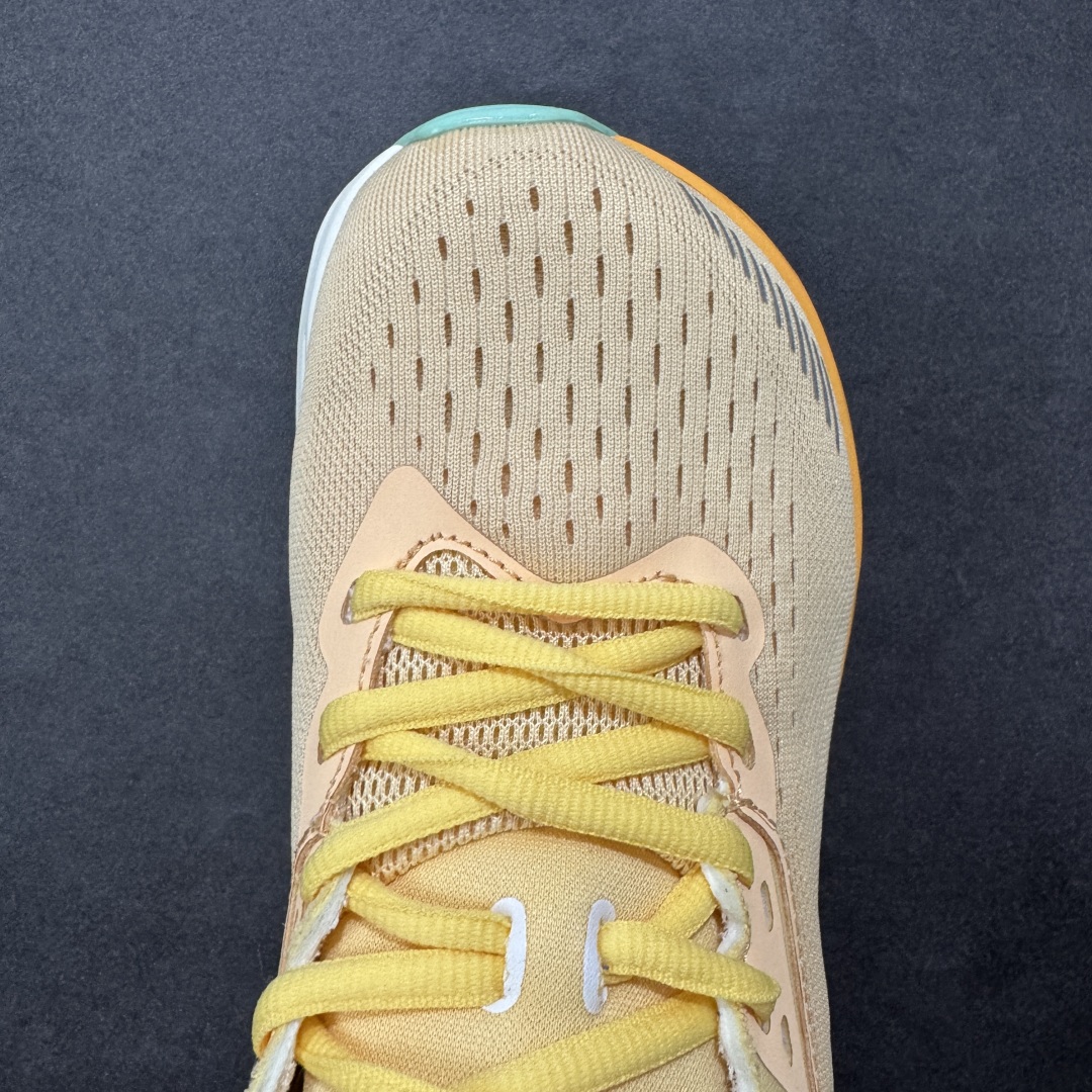 图片[8]-【公司级】Altra奥创 WVIA OLYMPUS缓震回弹轻量跑鞋男女减震透气跑鞋 Altra是来自美国的世界十大跑鞋品牌之一，宽鞋楦，零落差的设计，太适合亚洲人的脚型了，太舒服了！最新款轻量缓冲全能跑鞋，高级缓震，适用于跑步训练、马拉松、健身、日常。 尺码：36 36.5 37.5 38 38.5 39 40 40.5 41 42 42.5 43 44 45 46 47 编码：LNHB240250-选品中心