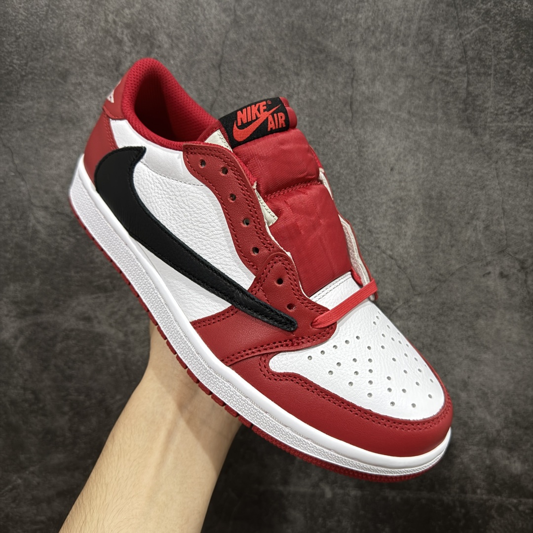 图片[3]-【莞顶LJR版本】Travis Scott x Air Jordan AJ1 Low OG SP TS联名倒钩低帮 DM7866-101 市场风向标版本 圈内最强倒钩系列 高端零售裸鞋圈特供批次 产品品控稳定性领先行业 SZ原厂全套原楦原纸板冲刀磨具开发 原厂皮料加持 原厂港宝加持定型后跟R度完美 同源原厂电绣 鬼脸飞翼针数密度立体效果一致 百分百一致原鞋 原厂拉帮工艺 针距密度一致 后跟弧度收口自然不对折 极致一眼正品既视感 进口玻璃冲刀皮料裁剪零毛边 全鞋电脑针车工艺 品控清洁度最高QC检验标准 免检产品 原厂订购鞋盒、鞋标、防尘纸、鞋撑、鞋带 追求极致的原厂味道 尺码：36 36.5 37.5 38 38.5 39 40 40.5 41 42 42.5 43 44 44.5 45 45.5 46 47.5 48.5-选品中心