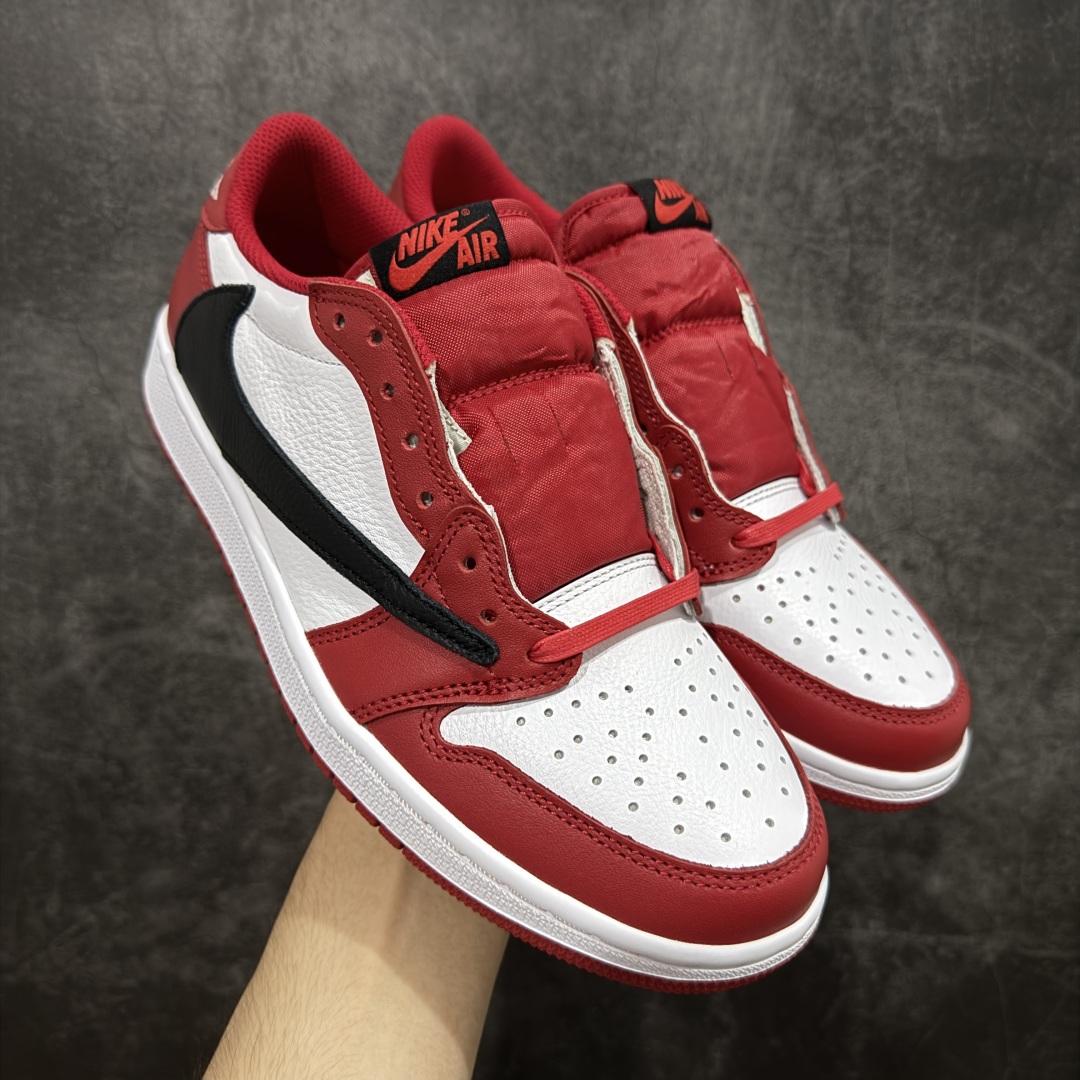 【莞顶LJR版本】Travis Scott x Air Jordan AJ1 Low OG SP TS联名倒钩低帮 DM7866-101 市场风向标版本 圈内最强倒钩系列 高端零售裸鞋圈特供批次 产品品控稳定性领先行业 SZ原厂全套原楦原纸板冲刀磨具开发 原厂皮料加持 原厂港宝加持定型后跟R度完美 同源原厂电绣 鬼脸飞翼针数密度立体效果一致 百分百一致原鞋 原厂拉帮工艺 针距密度一致 后跟弧度收口自然不对折 极致一眼正品既视感 进口玻璃冲刀皮料裁剪零毛边 全鞋电脑针车工艺 品控清洁度最高QC检验标准 免检产品 原厂订购鞋盒、鞋标、防尘纸、鞋撑、鞋带 追求极致的原厂味道 尺码:36 36.5 37.5 38 38.5 39 40 40.5 41 42 42.5 43 44 44.5 45 45.5 46 47.5 48.5-选品中心