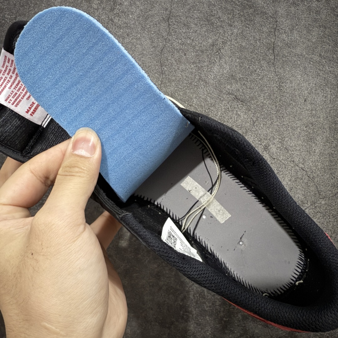 图片[9]-【莞顶LJR版本】Travis Scott x Air Jordan AJ1 Low OG SP TS联名倒钩低帮 DM7866-061 市场风向标版本 圈内最强倒钩系列 高端零售裸鞋圈特供批次 产品品控稳定性领先行业 SZ原厂全套原楦原纸板冲刀磨具开发 原厂皮料加持 原厂港宝加持定型后跟R度完美 同源原厂电绣 鬼脸飞翼针数密度立体效果一致 百分百一致原鞋 原厂拉帮工艺 针距密度一致 后跟弧度收口自然不对折 极致一眼正品既视感 进口玻璃冲刀皮料裁剪零毛边 全鞋电脑针车工艺 品控清洁度最高QC检验标准 免检产品 原厂订购鞋盒、鞋标、防尘纸、鞋撑、鞋带 追求极致的原厂味道 尺码：36 36.5 37.5 38 38.5 39 40 40.5 41 42 42.5 43 44 44.5 45 45.5 46 47.5 48.5-选品中心