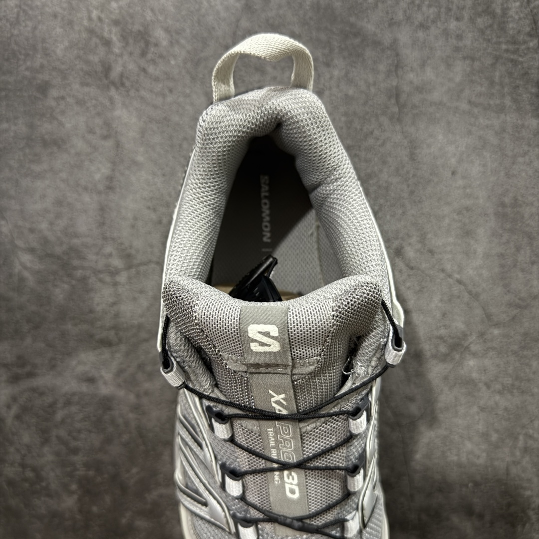 图片[8]-【纯原定制】SALOMON XA Pro 3D ADV 萨洛蒙潮流越野机能户外功能鞋 合金灰 二次元定制款 416175 全新版本出货 好货不怕晚 品质 细节 材料都是肉眼可以见！ 售前售后也是其它工厂无法匹敌！ 纯原外贸平台特供订单 耗时半年巨作 全套原纸板楦头开发 原厂特供网布配套加持 确保原汁原味 完美呈现版型 原档数据独家私模五层组合大底 男女鞋同步官方开发至46.5 原装Ortholite轻量化鞋垫 中底布带钢印编号 原厂TPU锁扣 进口港宝加持 后跟自然饱满 还原公司包裹性 鞋面采用SENSIFT贴合技术 全方位贴合包裹脚型 鞋跟部鞋底牵引设计 提供强大的抓地性能 更适应野外崎岖不平的道路 其3D ADVANCED CHASSIS底盘 材料轻量大化 钉齿设计更具稳定性 防护性 鞋底易磨损区运用CONTAGRIP高耐磨材料 应对城市硬质路面长距离跑考验 尺码：36 36.5 37.5 38 38.5 39 40 40.5 41 42 42.5 43 44 44.5 45-选品中心