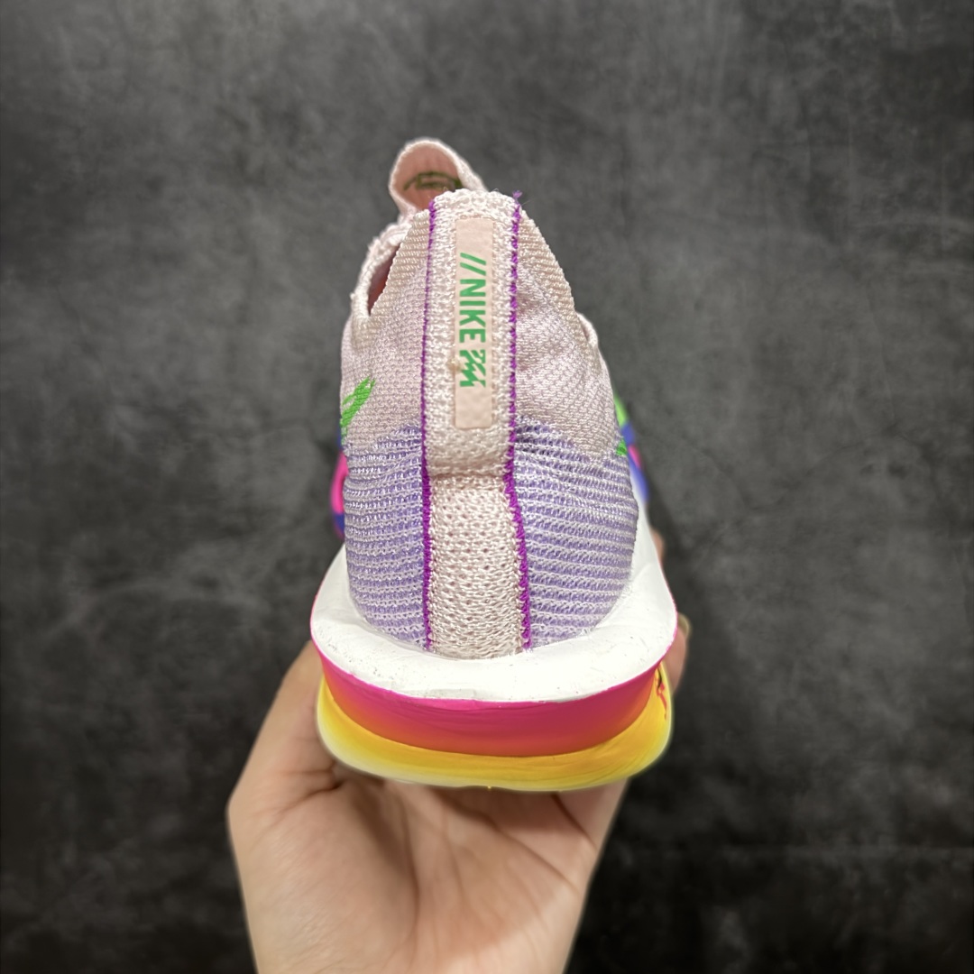 图片[4]-【碳科技纯原】Nk Zoom AlphaFly Next% 4 阿尔法飞行4代 2025年全新超级马拉松全掌碳板跑鞋 HJ7041-600  市场顶级版本 跑鞋第一梯队 专业跑鞋‼️ 原标原盒 全掌真碳版 真Zoom X气垫 配件齐 有配正确配套防尘布袋 真材实料 假一赔十‼️ 正确大底刷漆（鞋底部分黑色刷漆有裂纹） 鞋款搭载两个Airzoom缓震配置，全掌型碳纤维板，缔造出色推进感；中底ZoomX 泡绵从后跟延伸至鞋头，超强回弹性 💪🏻 空气动力学造型则依然保留。前掌采用镂空设计，让鞋底的碳板配置得以可视化 造型更具未来感。   尺码：36 36.5 37.5 38 38.5 39 40 40.5 41 42 42.5 43 44 44.5 45-选品中心