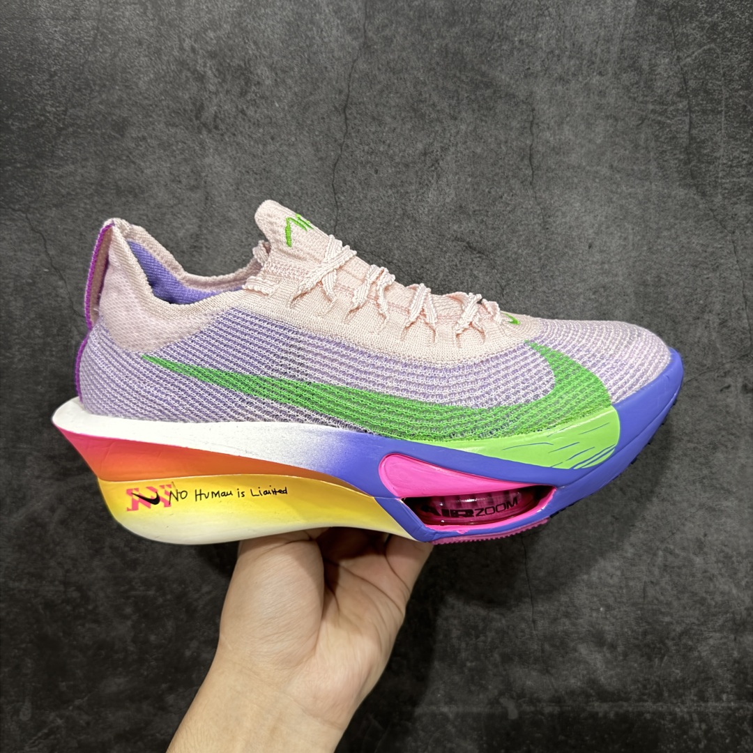 【碳科技纯原】Nk Zoom AlphaFly Next% 4 阿尔法飞行4代 2025年全新超级马拉松全掌碳板跑鞋 HJ7041-600  市场顶级版本 跑鞋第一梯队 专业跑鞋‼️ 原标原盒 全掌真碳版 真Zoom X气垫 配件齐 有配正确配套防尘布袋 真材实料 假一赔十‼️ 正确大底刷漆(鞋底部分黑色刷漆有裂纹) 鞋款搭载两个Airzoom缓震配置,全掌型碳纤维板,缔造出色推进感;中底ZoomX 泡绵从后跟延伸至鞋头,超强回弹性 💪🏻 空气动力学造型则依然保留。前掌采用镂空设计,让鞋底的碳板配置得以可视化 造型更具未来感。   尺码:36 36.5 37.5 38 38.5 39 40 40.5 41 42 42.5 43 44 44.5 45-选品中心