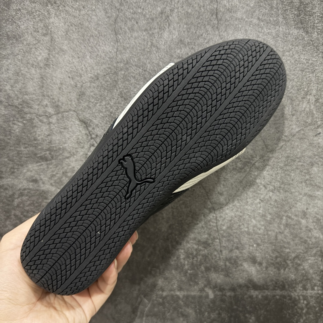 图片[9]-【首发版】Balenciaga 巴黎世家联名款The Open Product x Puma Speedcat 极速赛车系列彪马低帮生活休闲鞋 原装档案原数据纸版楦型 采用原厂皮料材质 二次成型\’猛帮\’成型工艺 全球知名运动品牌PUMA宝马赛车系列，融合了宝马车队的标志性配色，以趣味十足又前卫复古的设计引领潮流，将赛道精神融入街头时尚，开启前卫竞速之旅。自1978年巴伐利亚车队走上世界舞台，宝马赛车就在全球汽车制造和赛车运动领域留下了浓墨重彩的一笔。全新的两款BMW MMS Roma与BMW MMS Speedboat鞋款，均从宝马车型中汲取灵感。以黑或白为底色，融入经典配色，主打前卫复古风。Roma鞋款的鞋侧以复古的流线造型，缀以宝马经典Logo，巧妙吸睛；而Speedcat鞋款以亮眼三色条纹元素缀以舒适鞋面，赋予了独特的个性美学，演绎赛车的无尽能量 货号 406515-01 尺码 36 37 38 39 40 41 42 43 44 45 ｛官方同布 无半码｝ ⚠️-选品中心